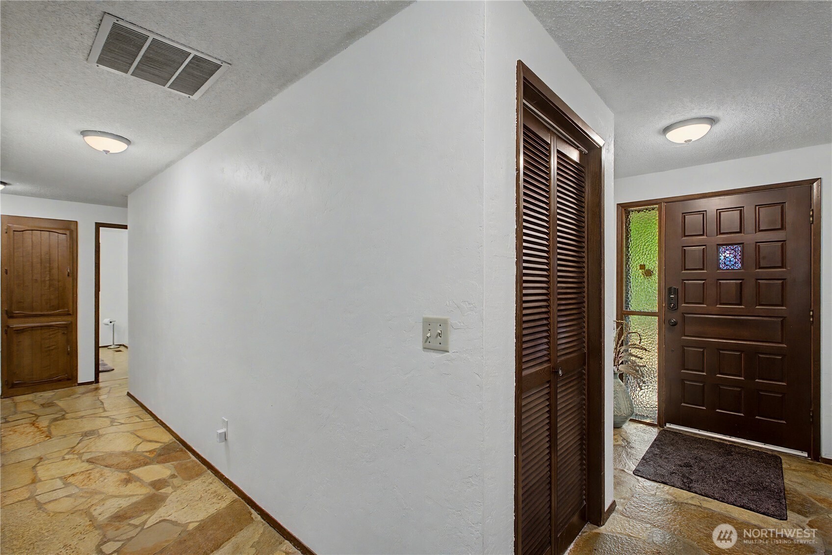 6411 Sierra Drive Property Photo 4