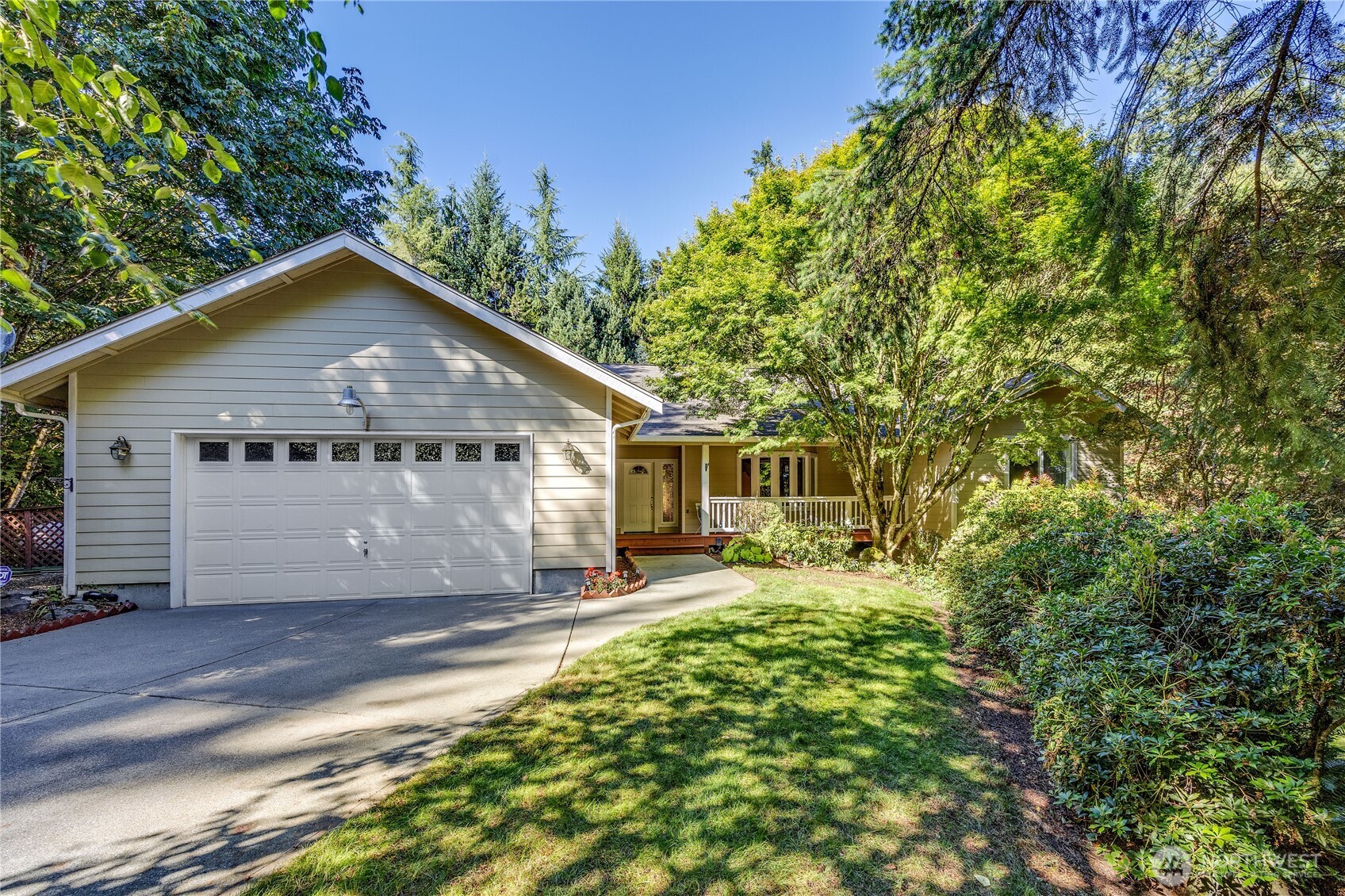 17523 Maple Hill Avenue Property Photo 1