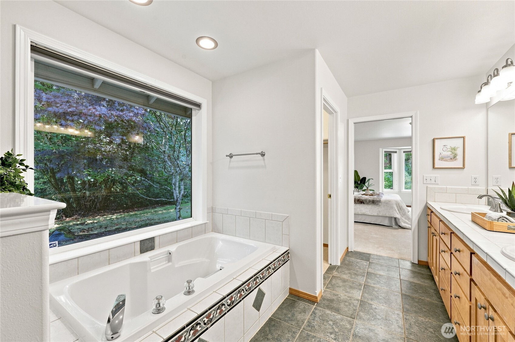 17523 Maple Hill Avenue Property Photo 24