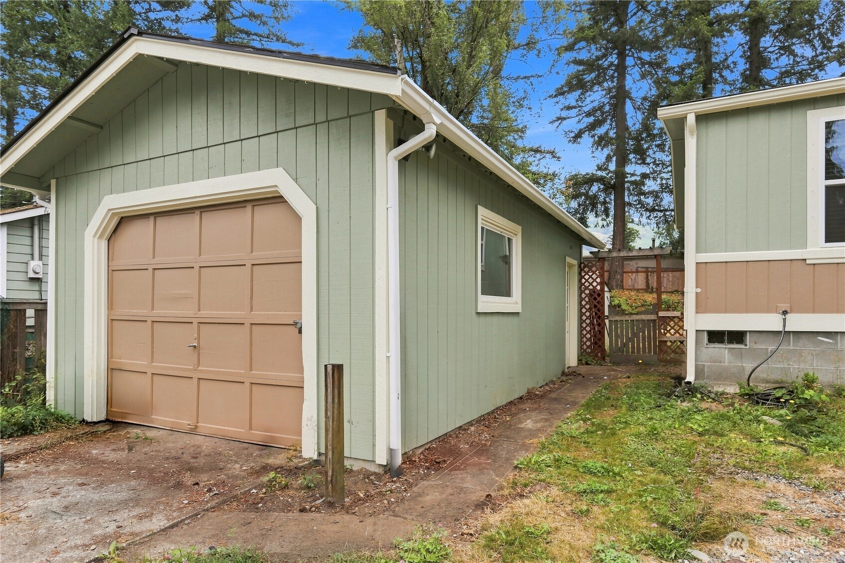 902 Timber Lane Property Photo 3