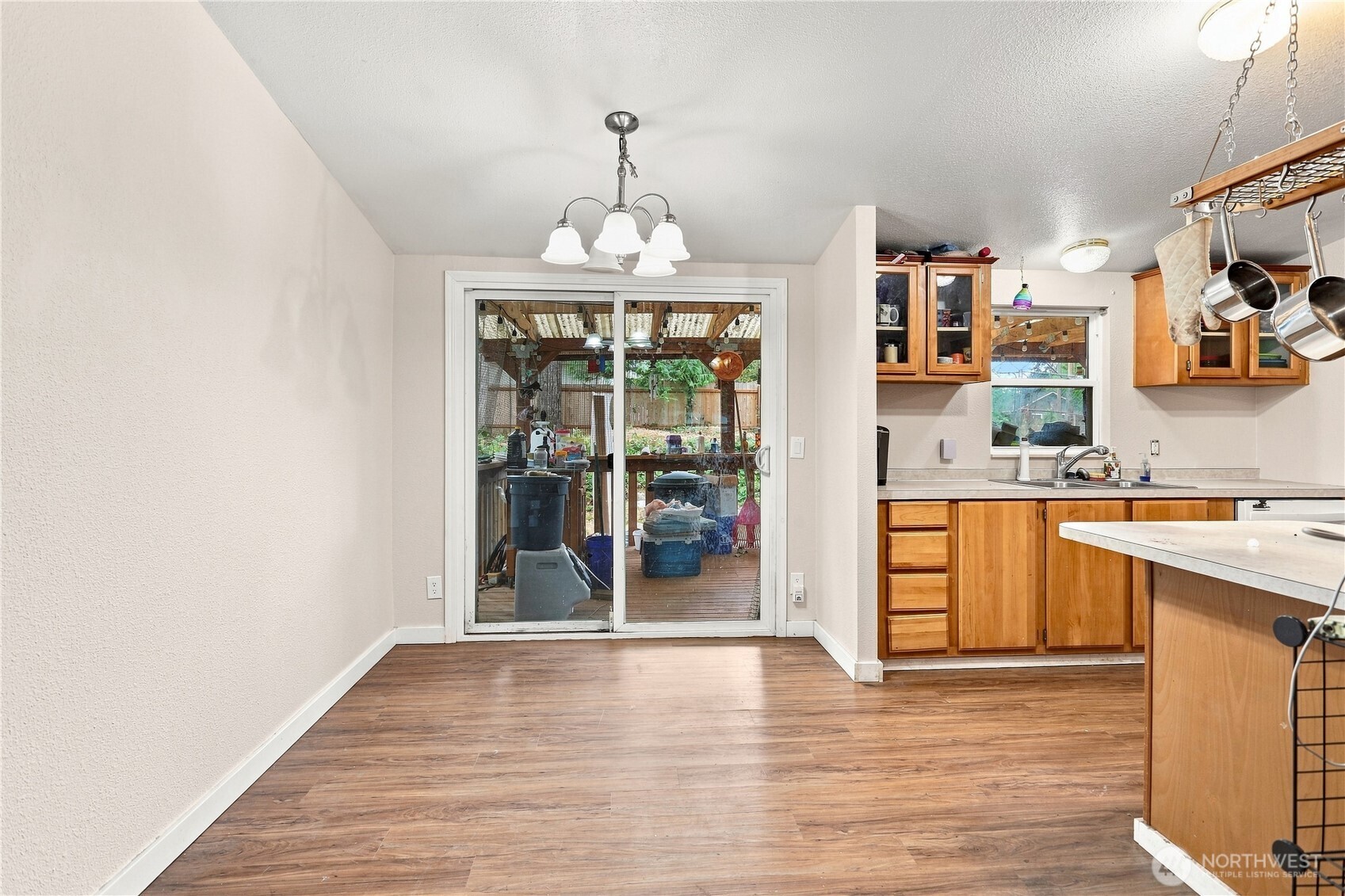 902 Timber Lane Property Photo 8