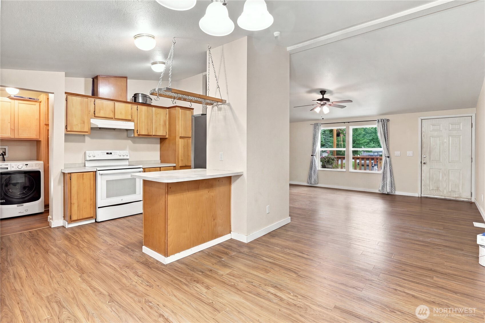 902 Timber Lane Property Photo 10