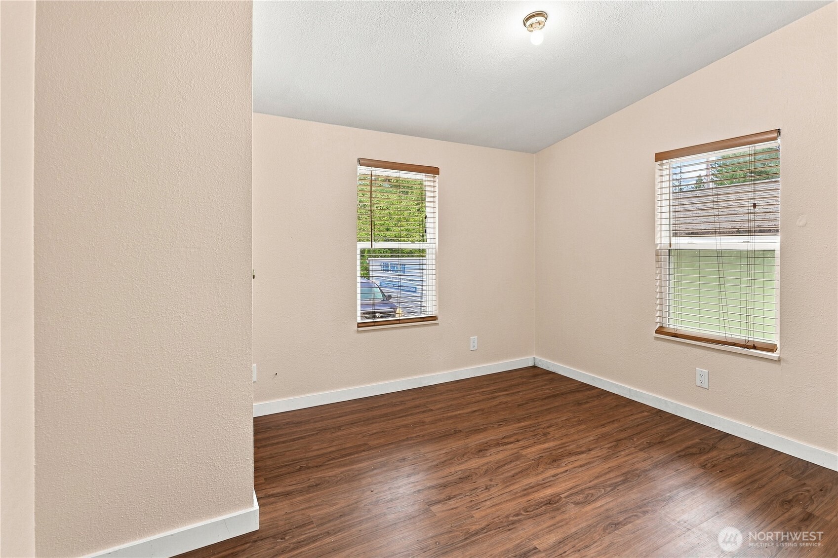902 Timber Lane Property Photo 23