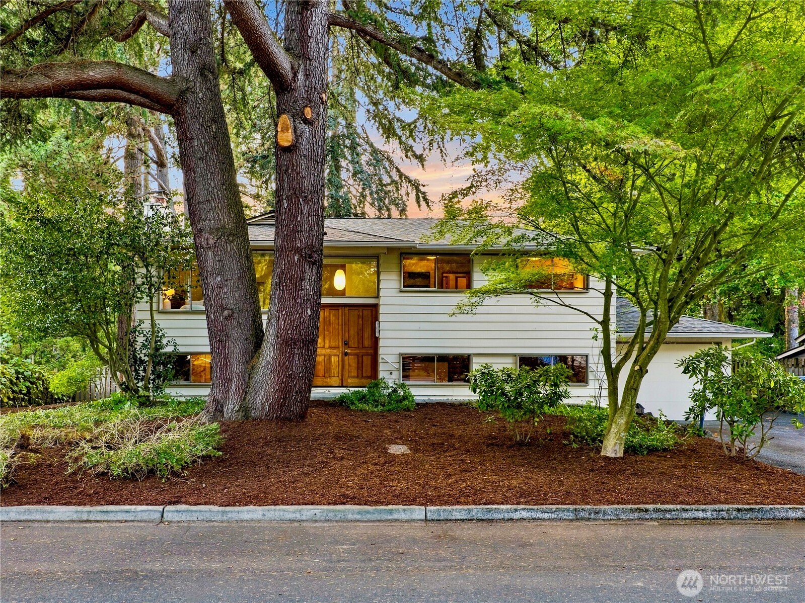 12231 95th Place Property Photo 3