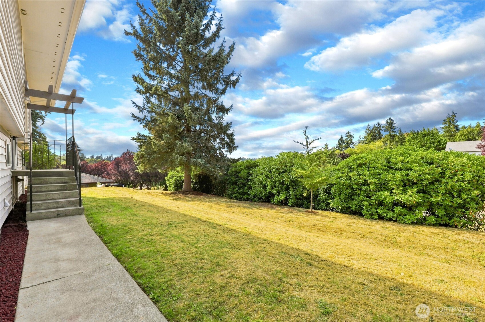 1875 Ne Bentley Drive Property Photo 3