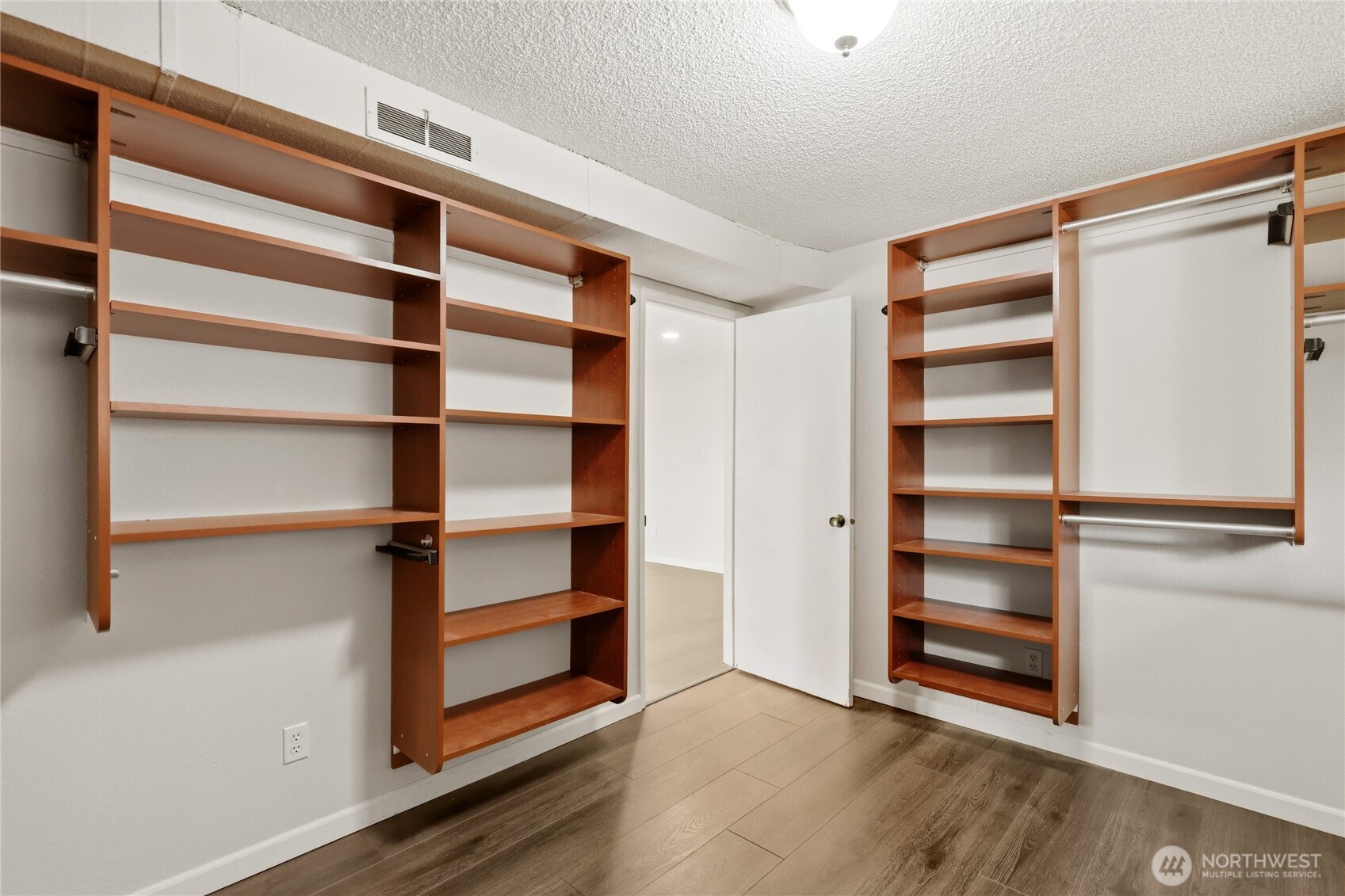 1875 Ne Bentley Drive Property Photo 24