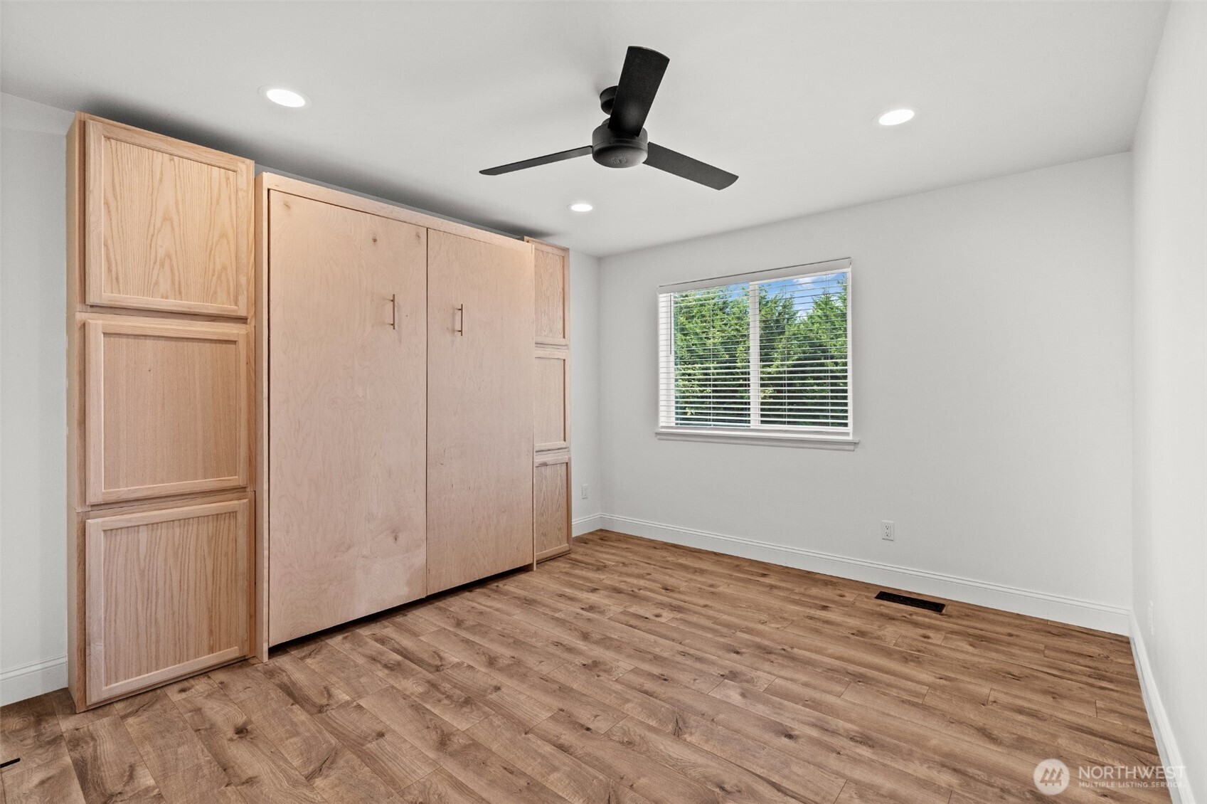 15910 42nd Avenue Ct Property Photo 13