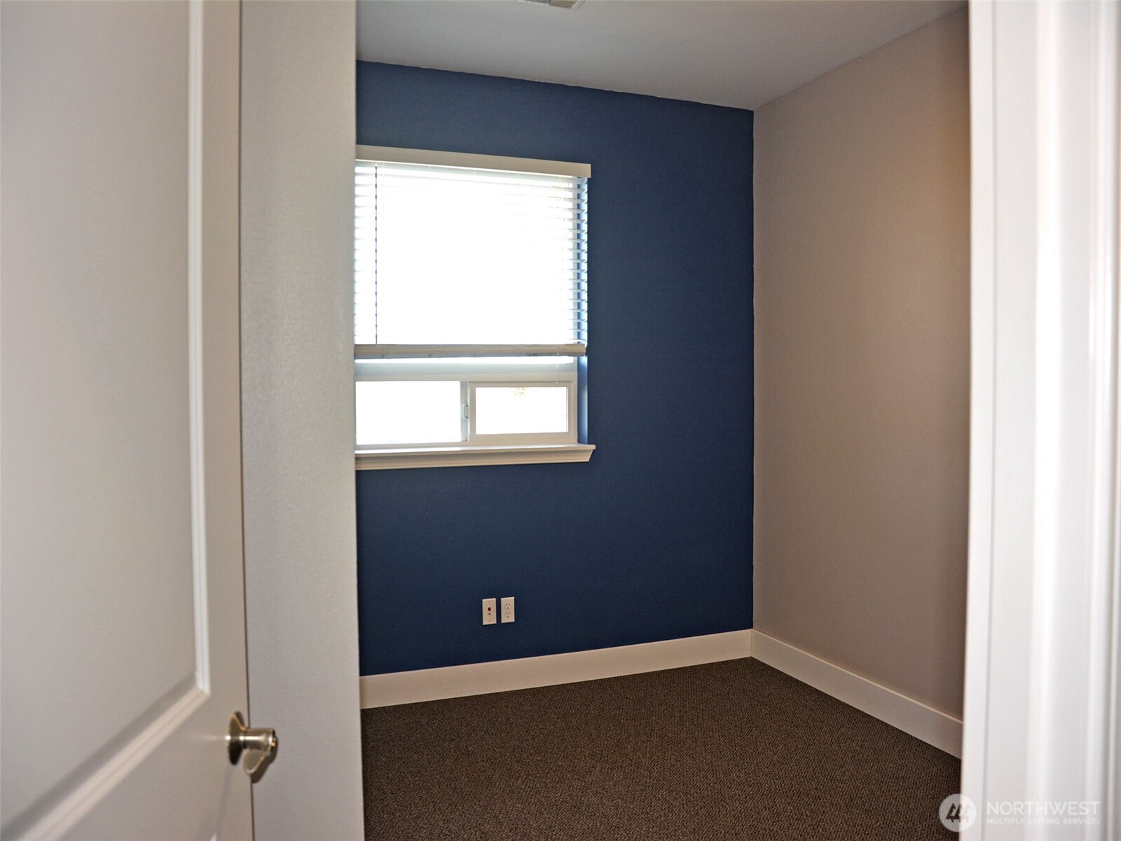 576 N Fifth Avenue Property Photo 15