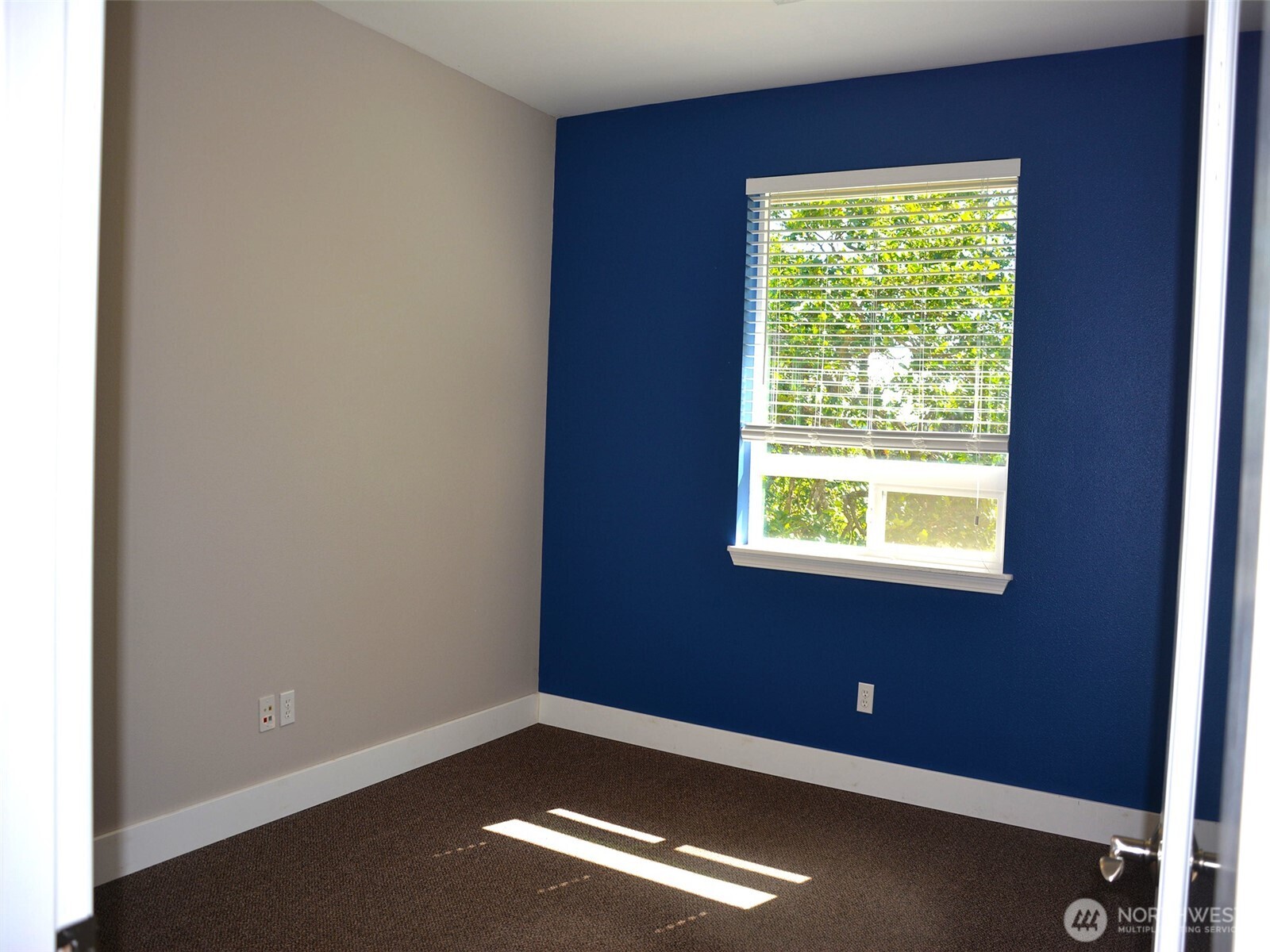 576 N Fifth Avenue Property Photo 17