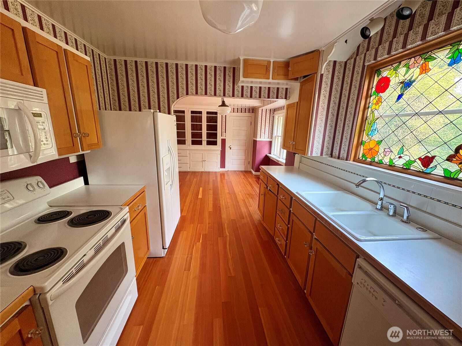 1127 Fern Avenue Property Photo 6