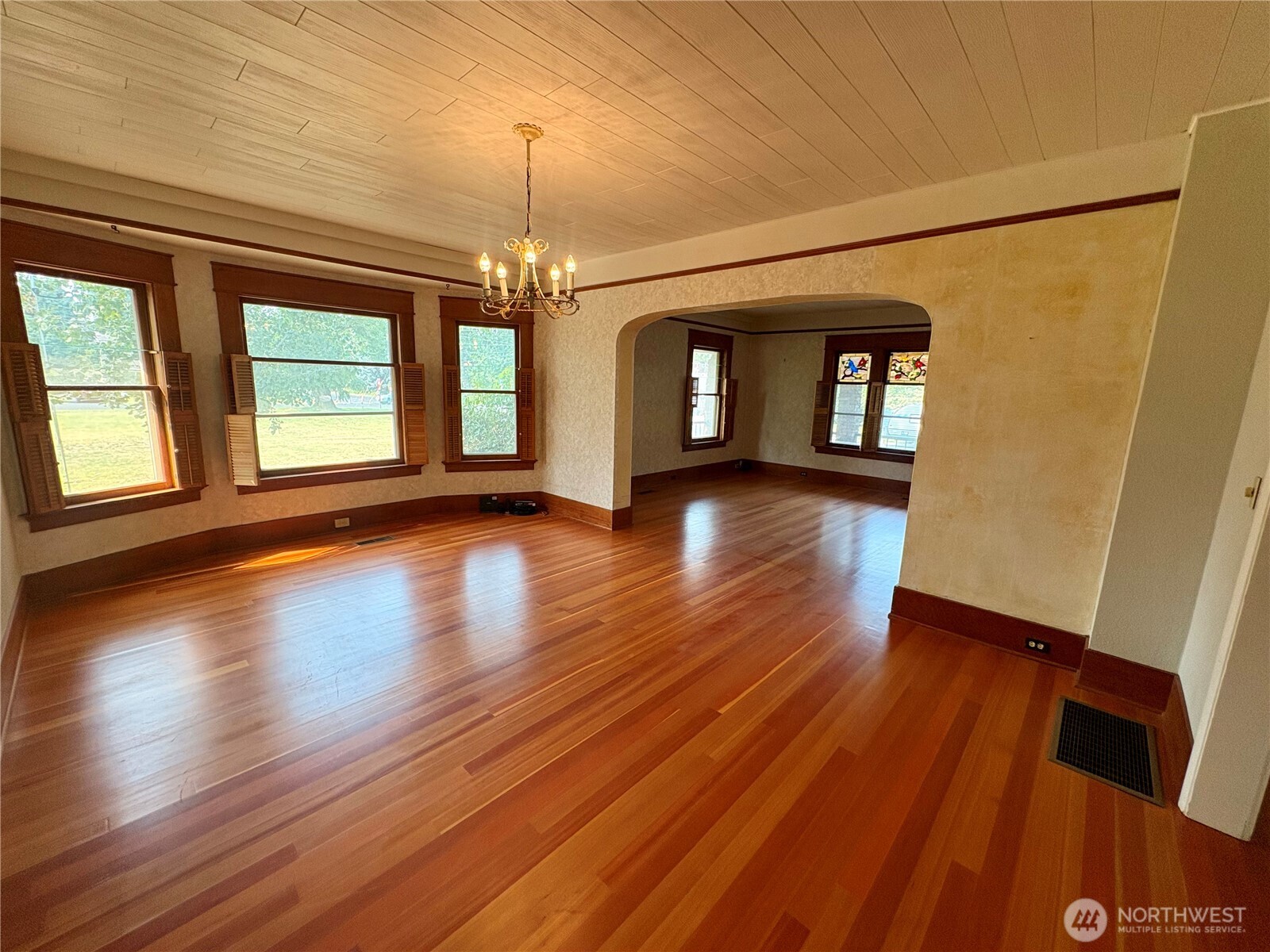 1127 Fern Avenue Property Photo 9