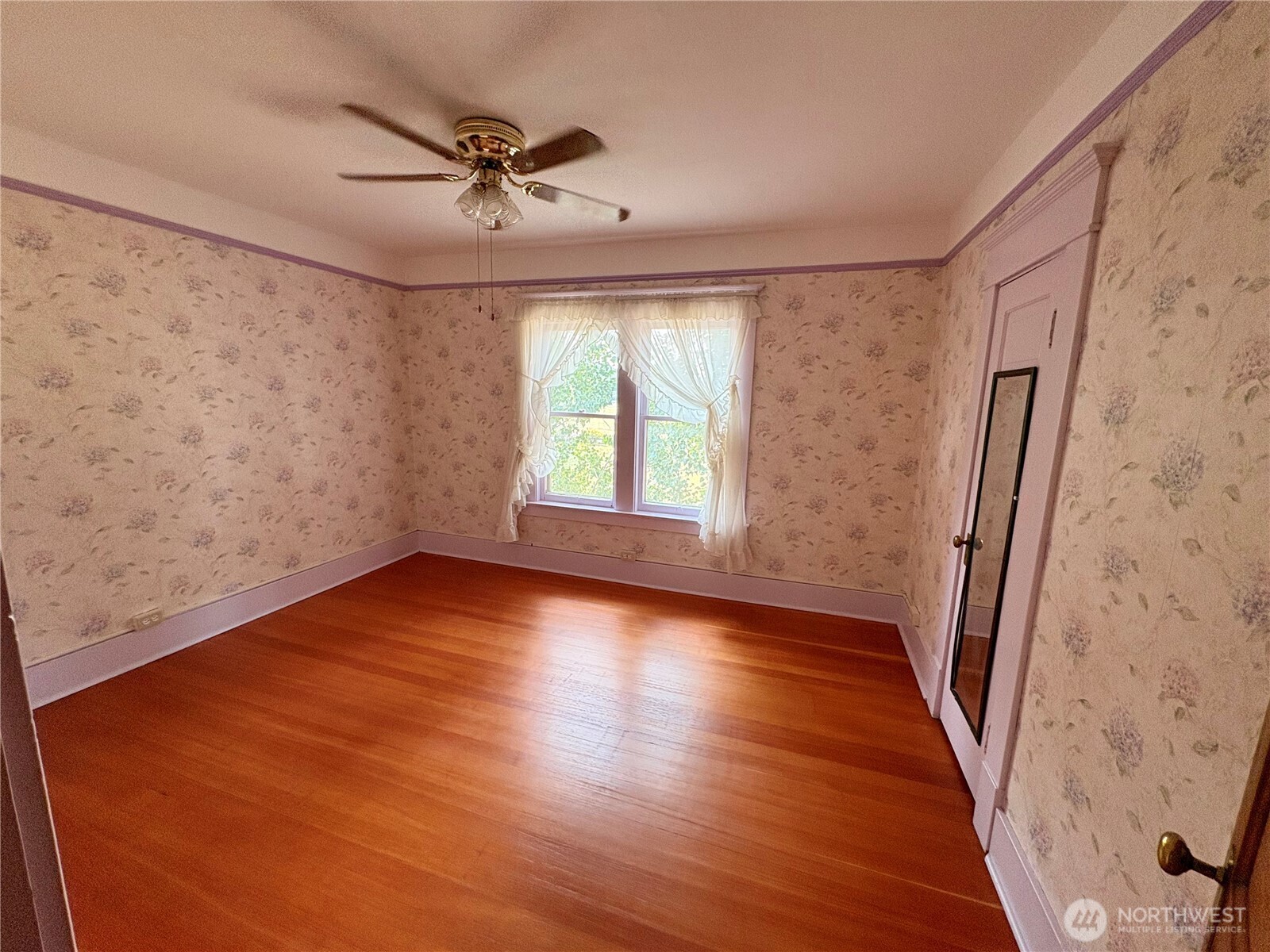 1127 Fern Avenue Property Photo 14