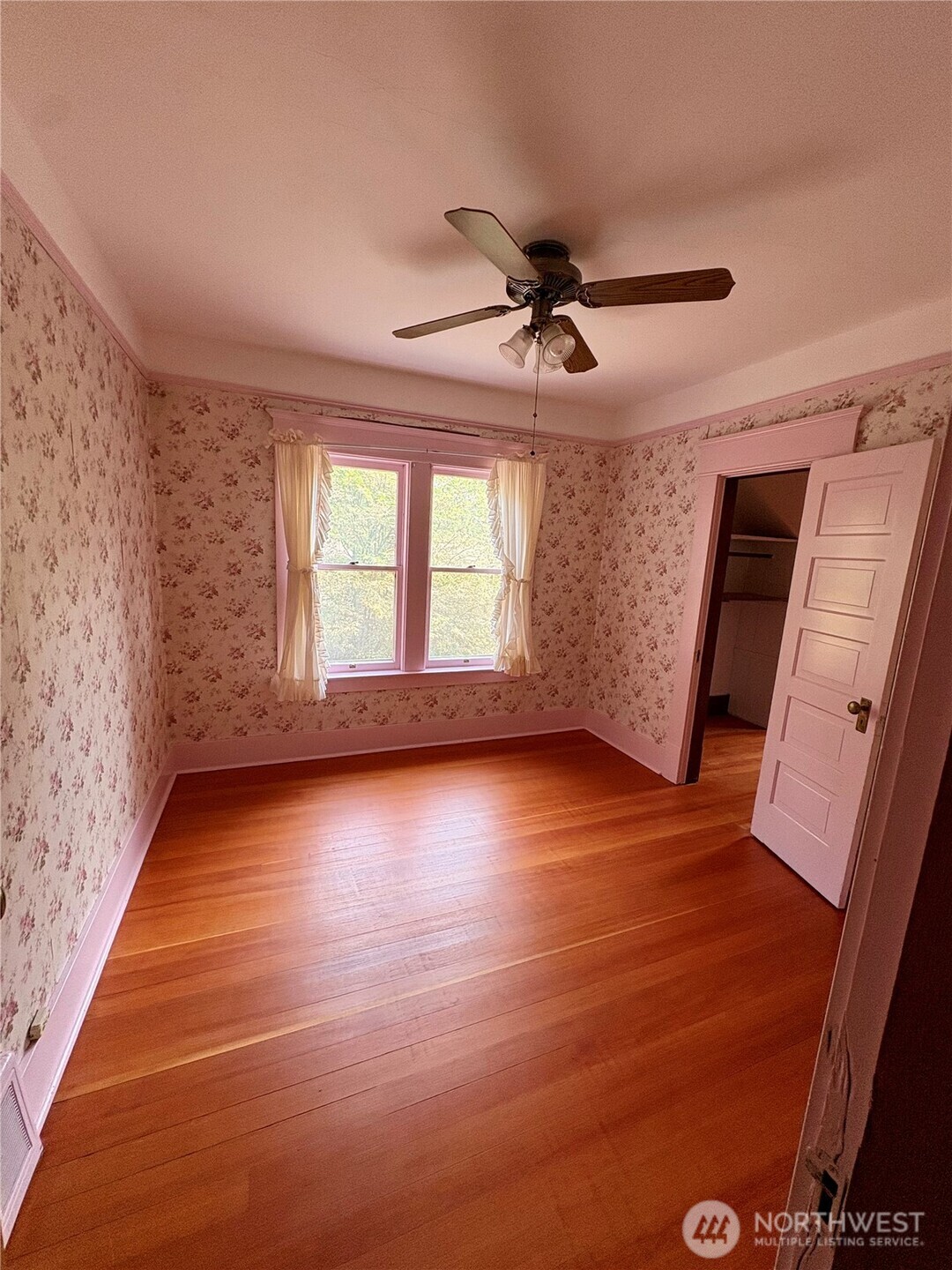 1127 Fern Avenue Property Photo 15