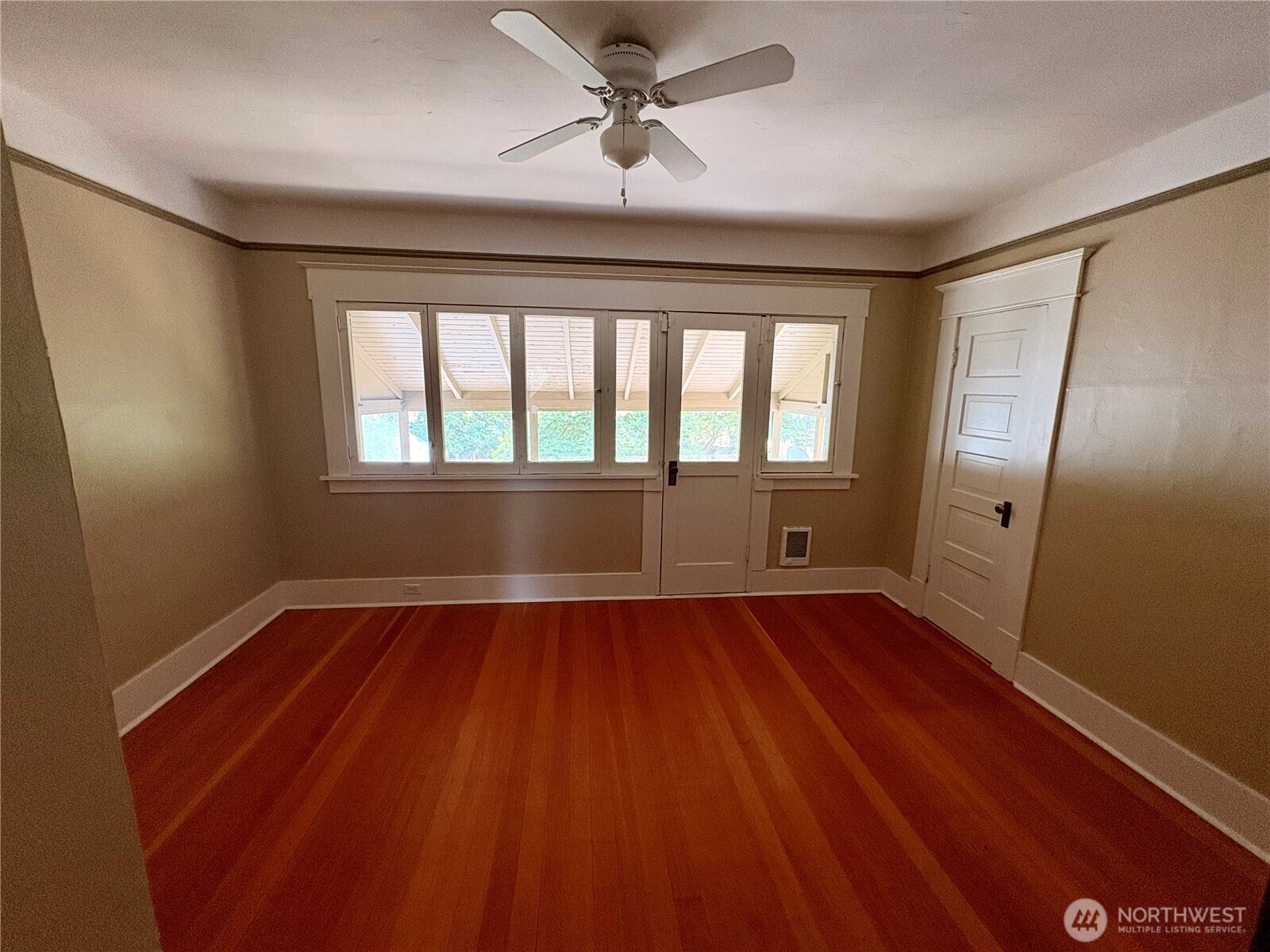 1127 Fern Avenue Property Photo 16