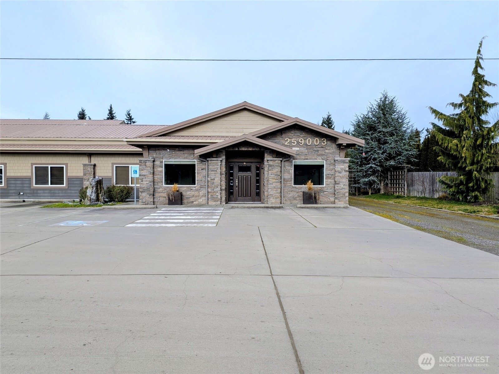259003 Hwy 101 B Property Photo 1