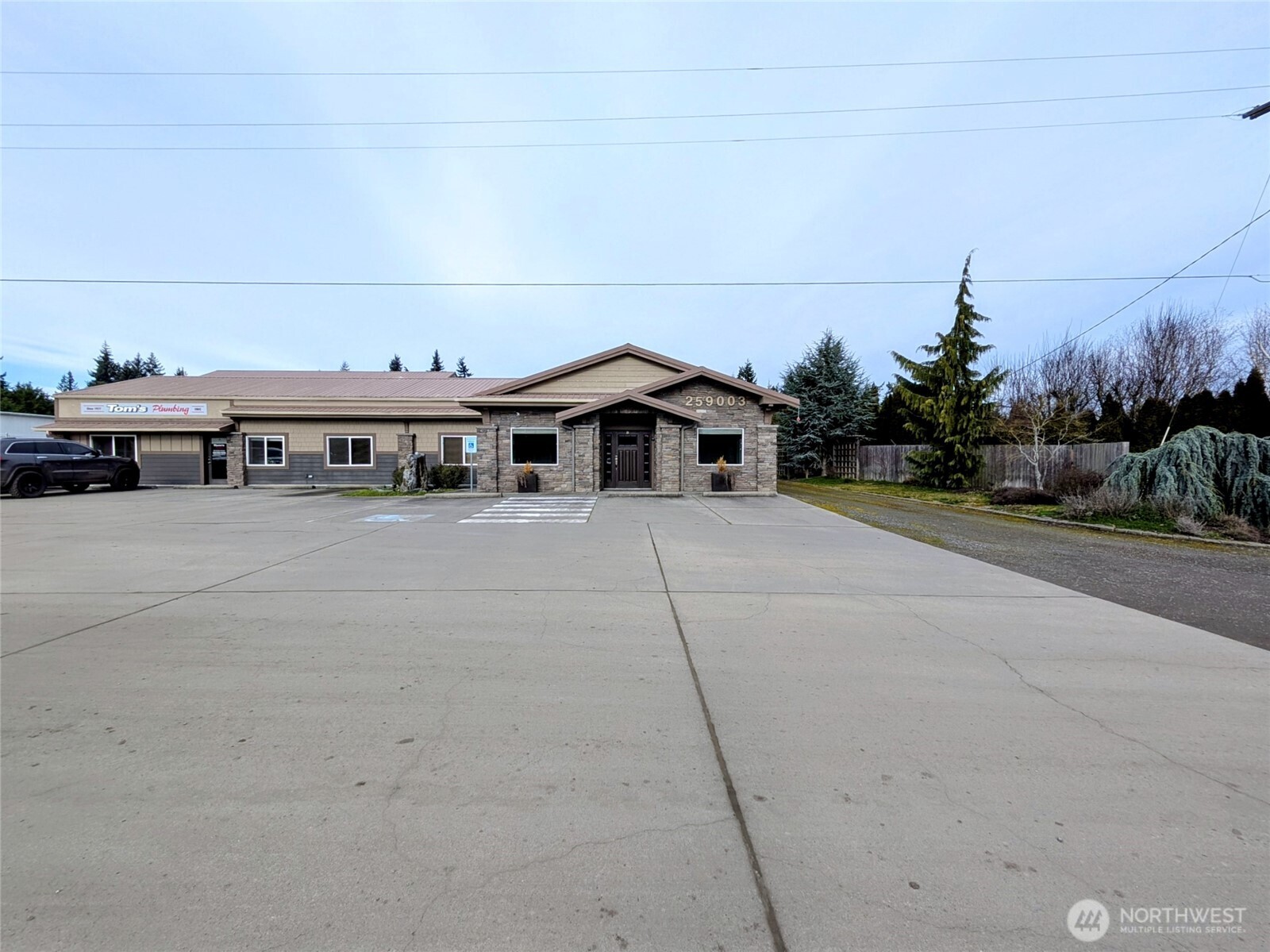 259003 Hwy 101 B Property Photo 2