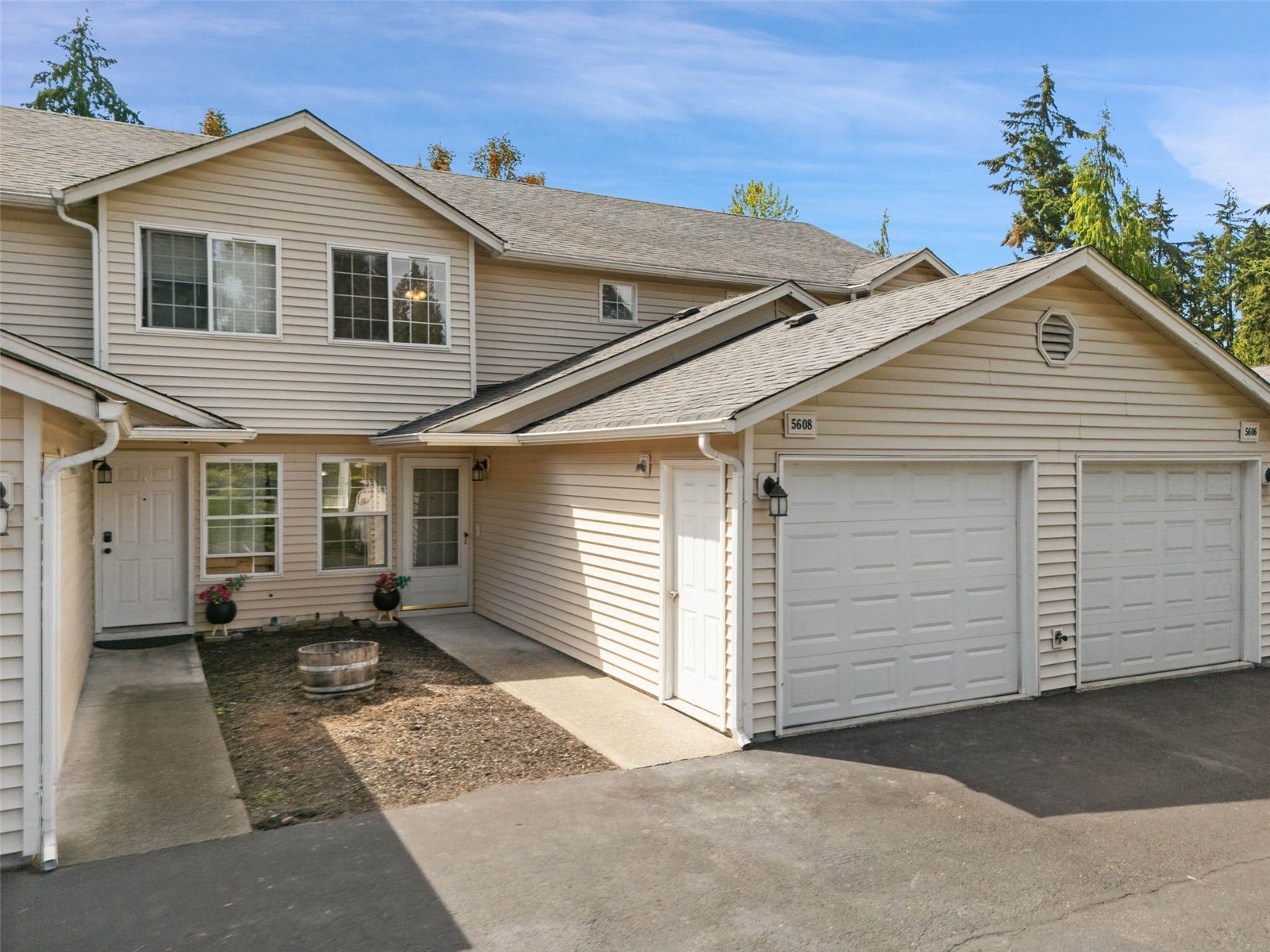 5608 99th Street Ct Property Photo 1