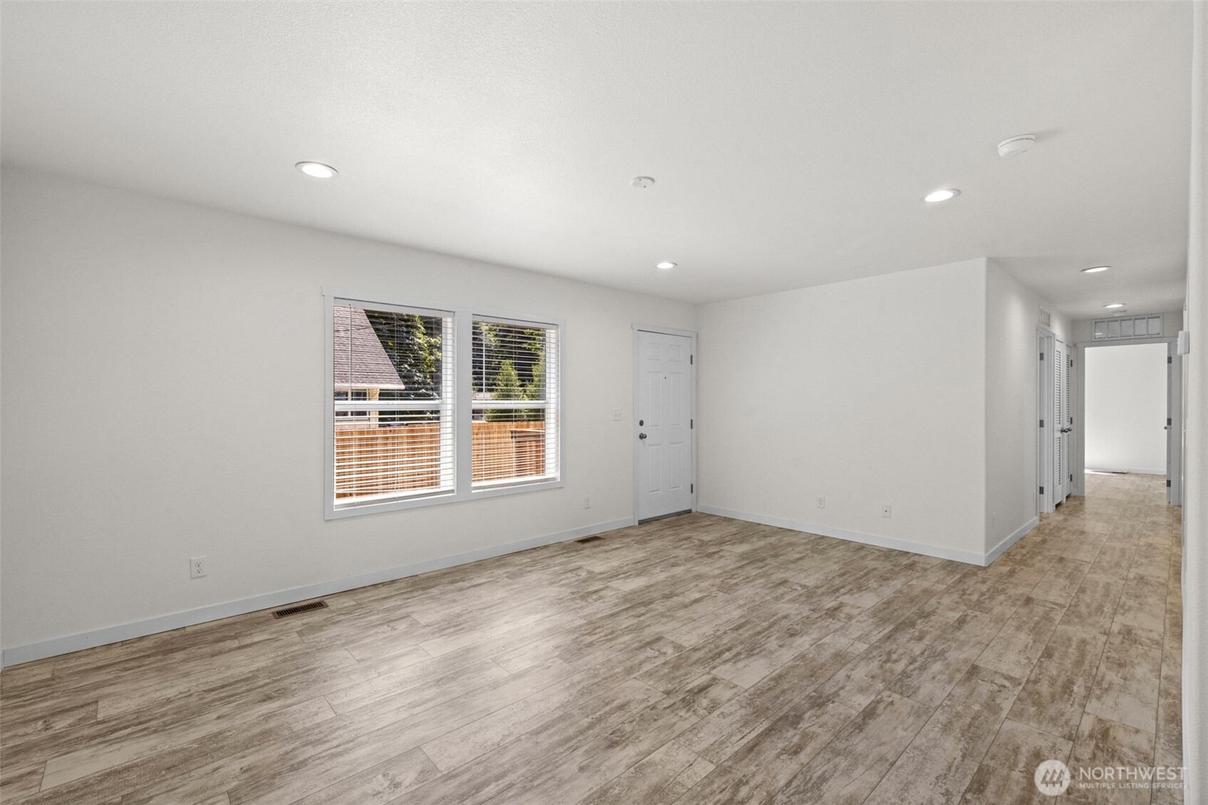 693 S Alder Lane Property Photo 10