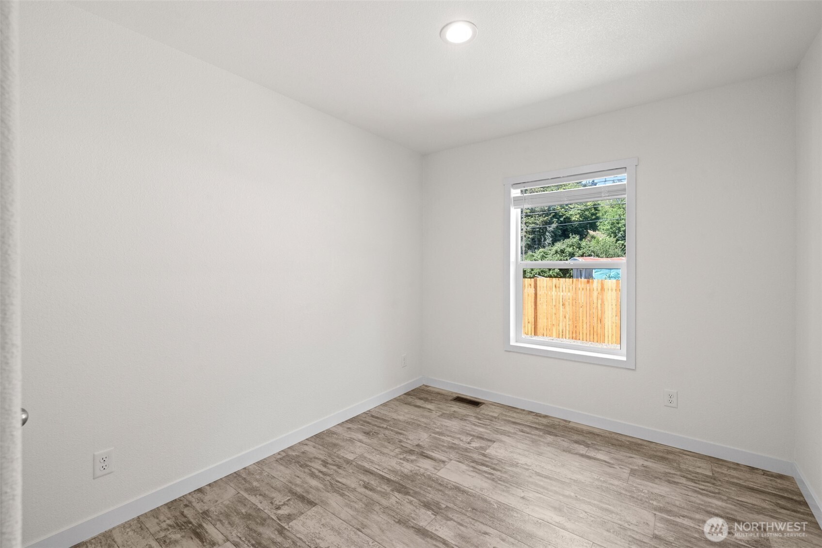 693 S Alder Lane Property Photo 22