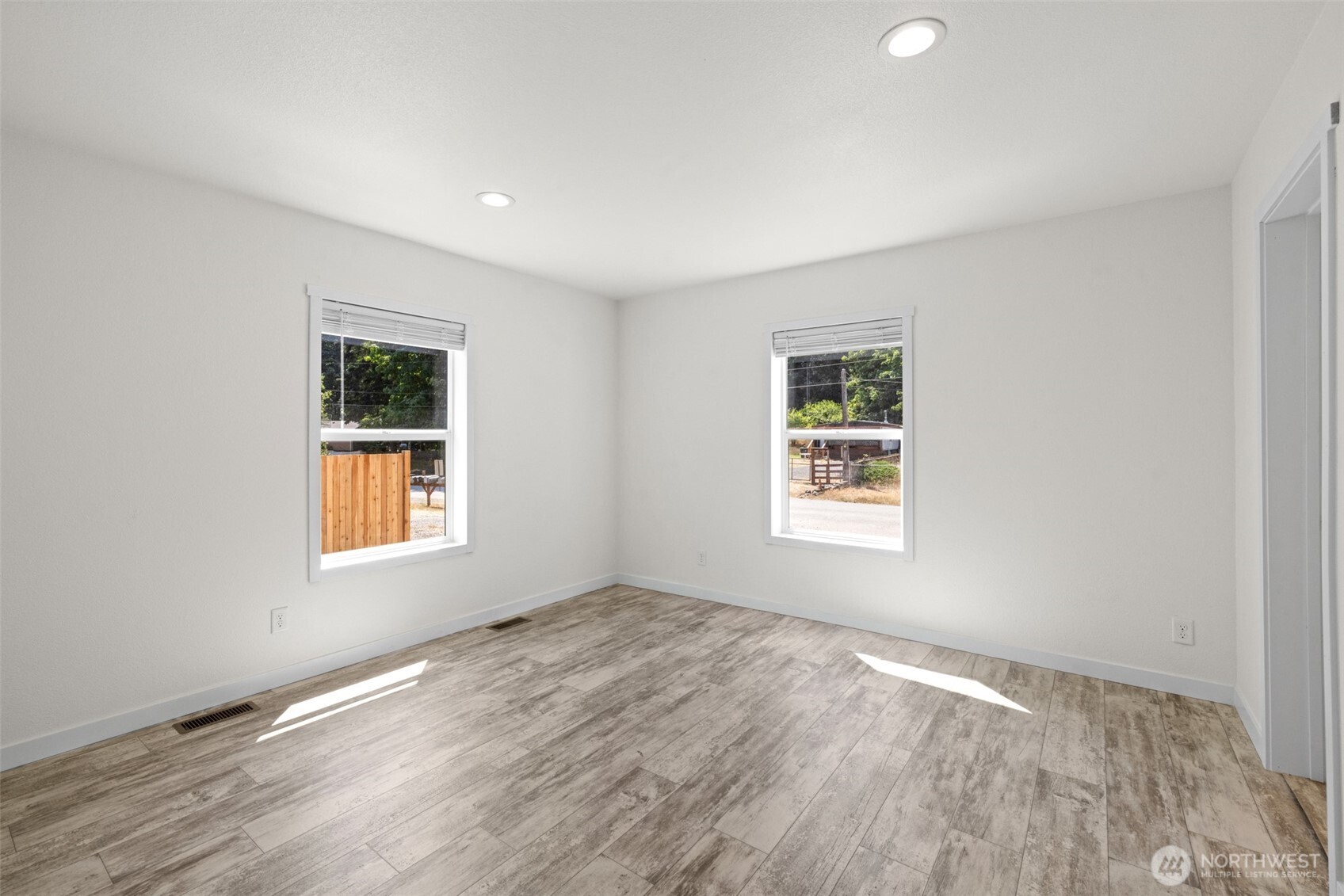 693 S Alder Lane Property Photo 24