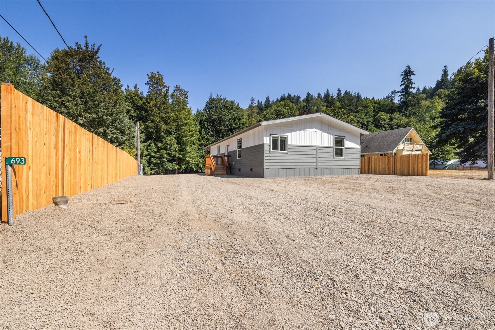693 S Alder Lane Property Photo 39