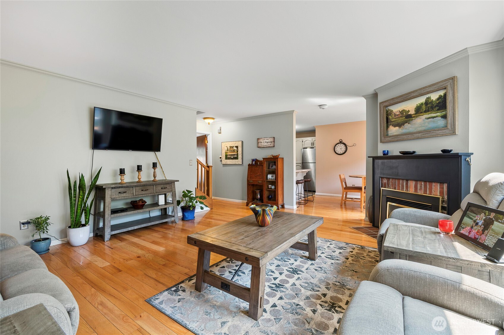 1111 Grover St. 1b Property Photo 5