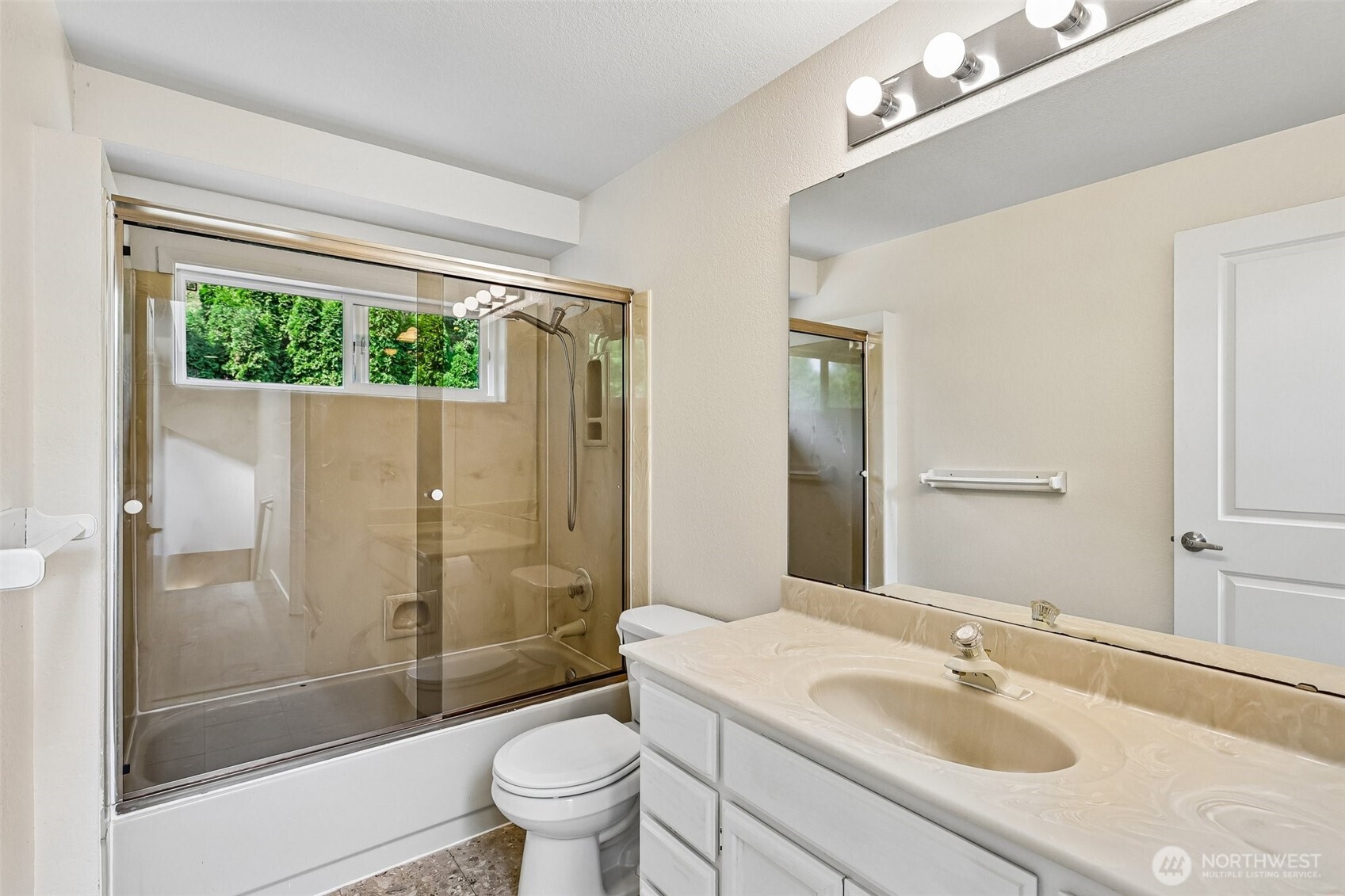 5231 Ne 193rd Place Property Photo 18