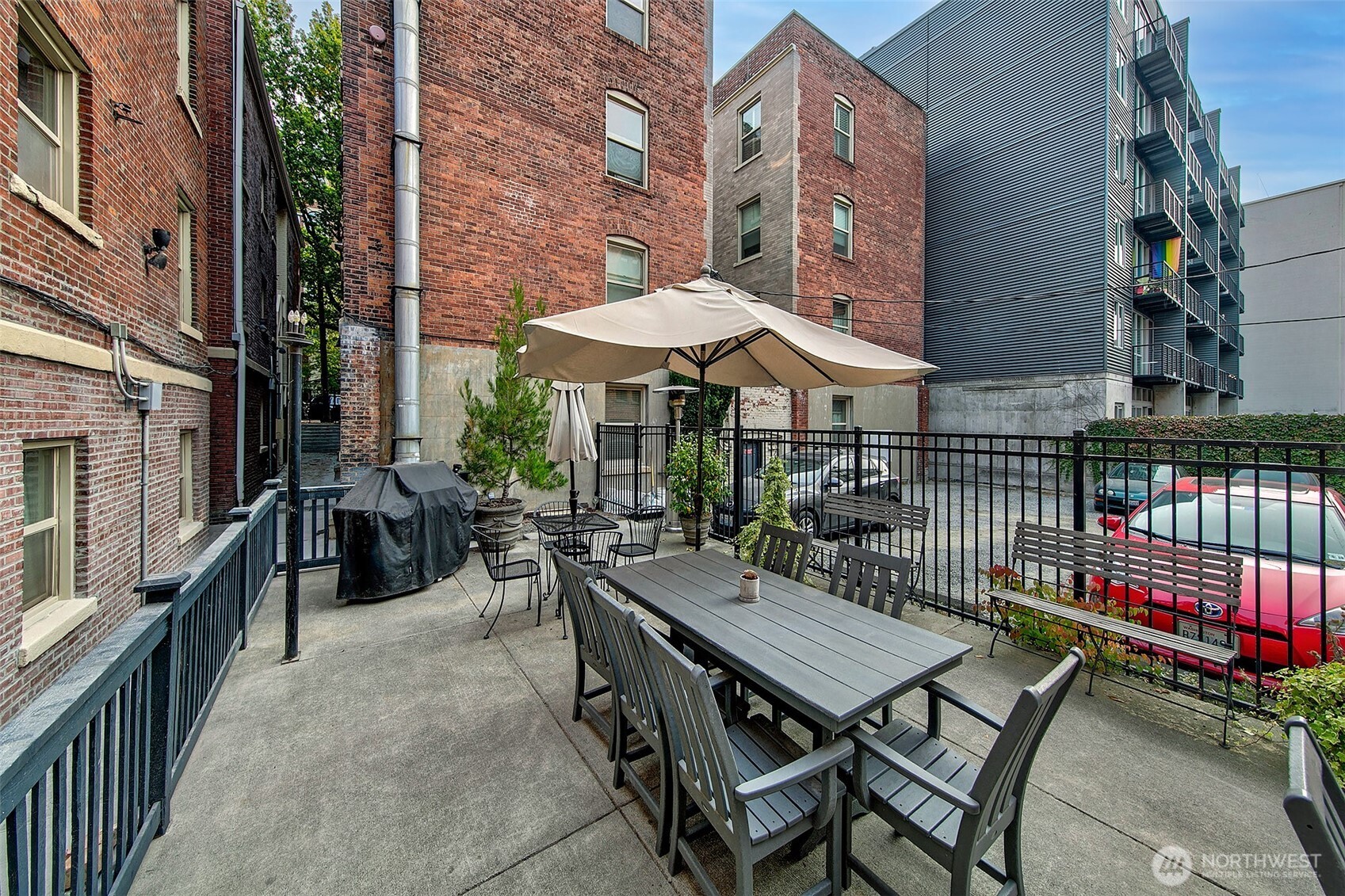 125 Warren Avenue J Property Photo 23