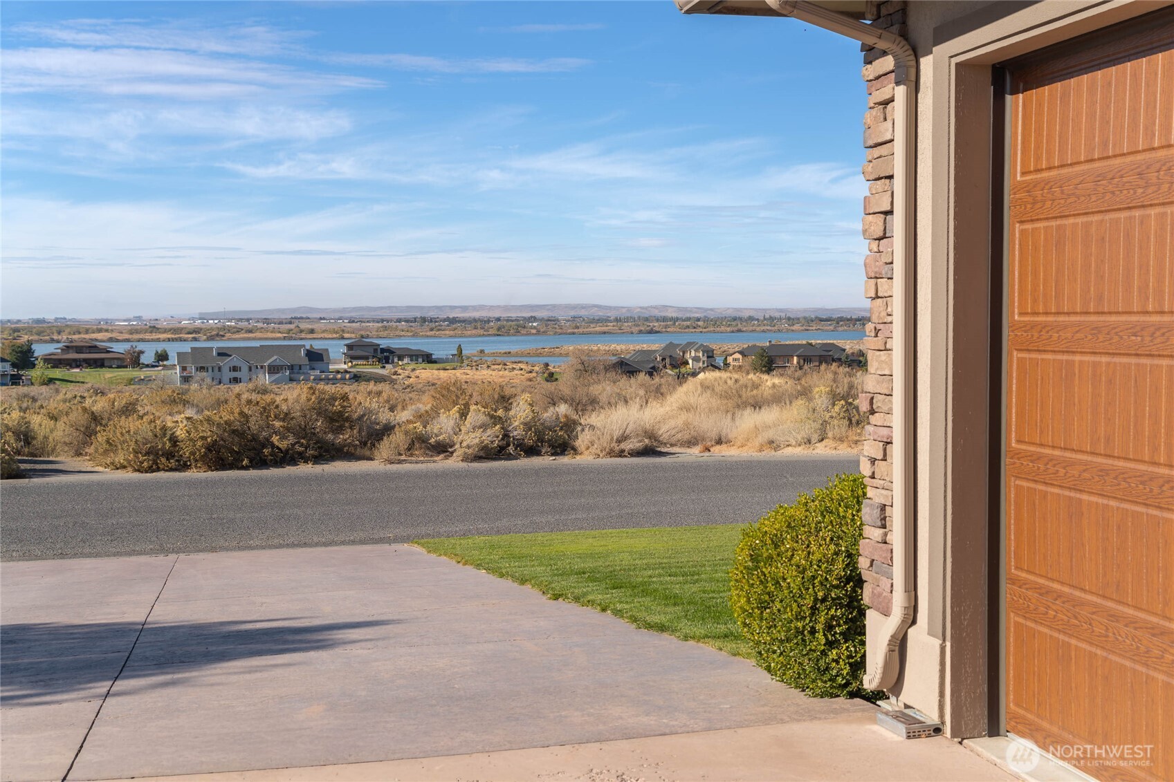 8071 Dune Lake Road Property Photo 3