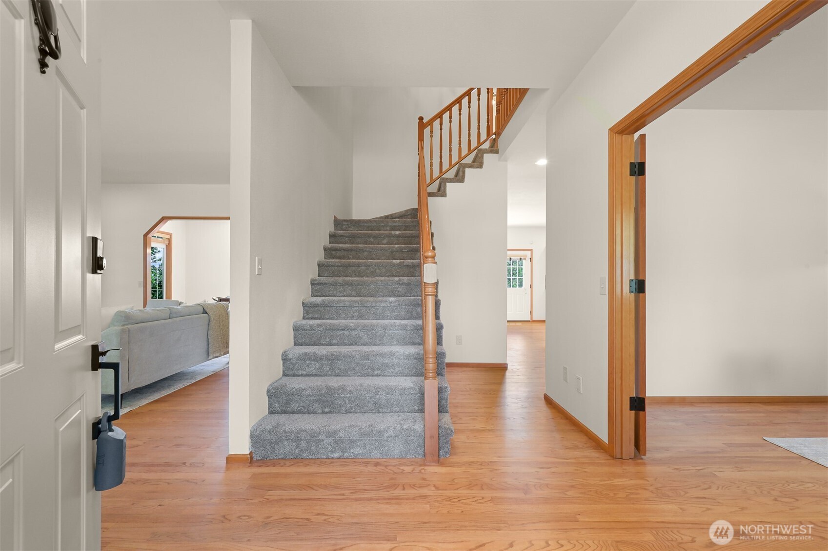 5887 Bay Pine Court Property Photo 8