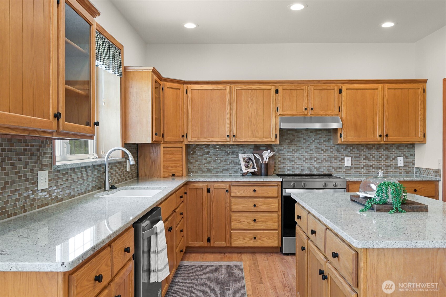 5887 Bay Pine Court Property Photo 15