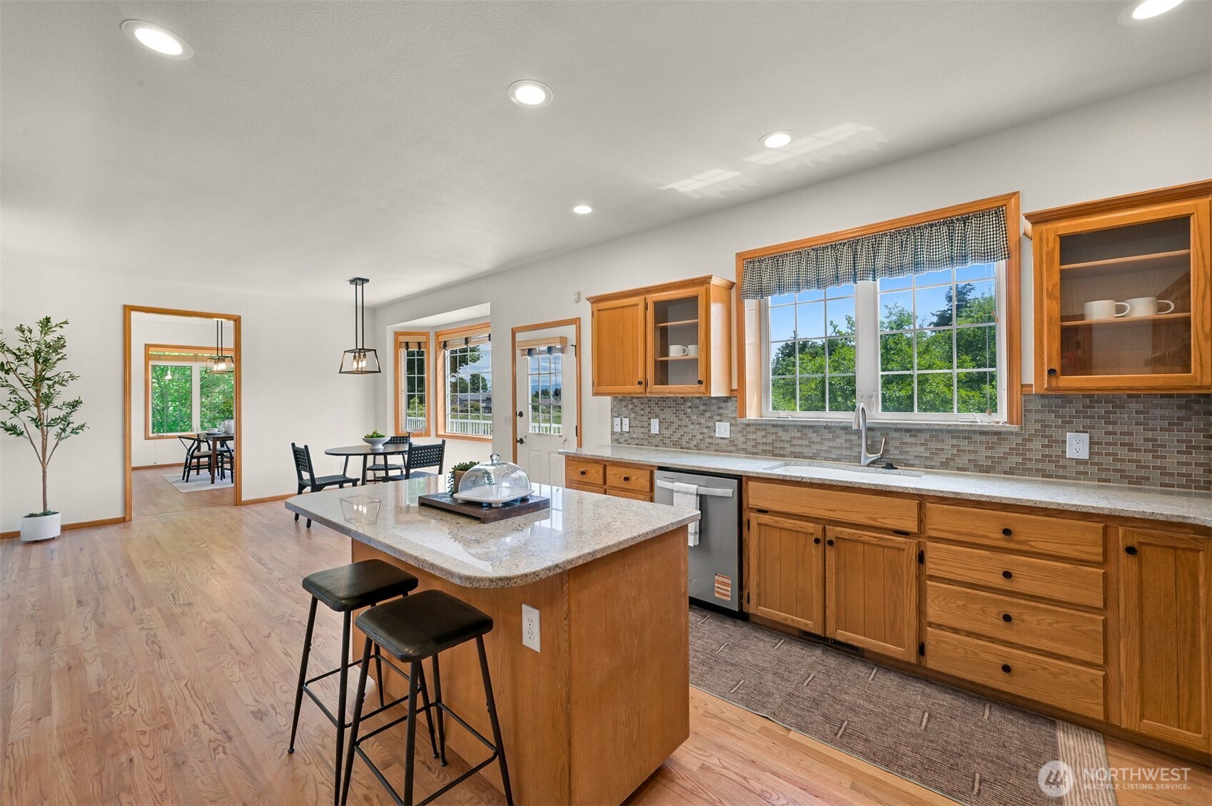 5887 Bay Pine Court Property Photo 16