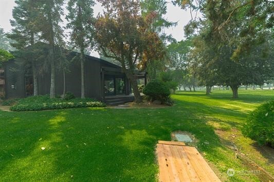 820 Meadowlark Lane Property Photo 6