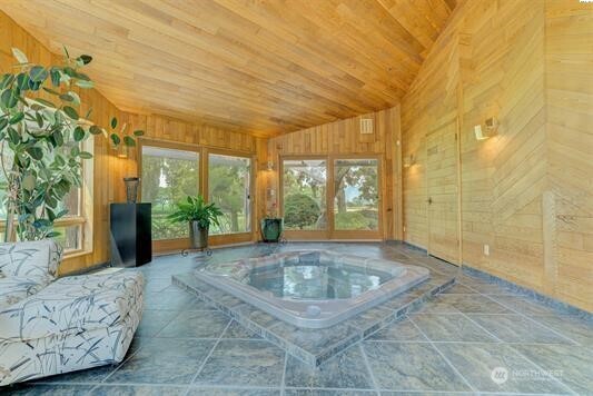 820 Meadowlark Lane Property Photo 35
