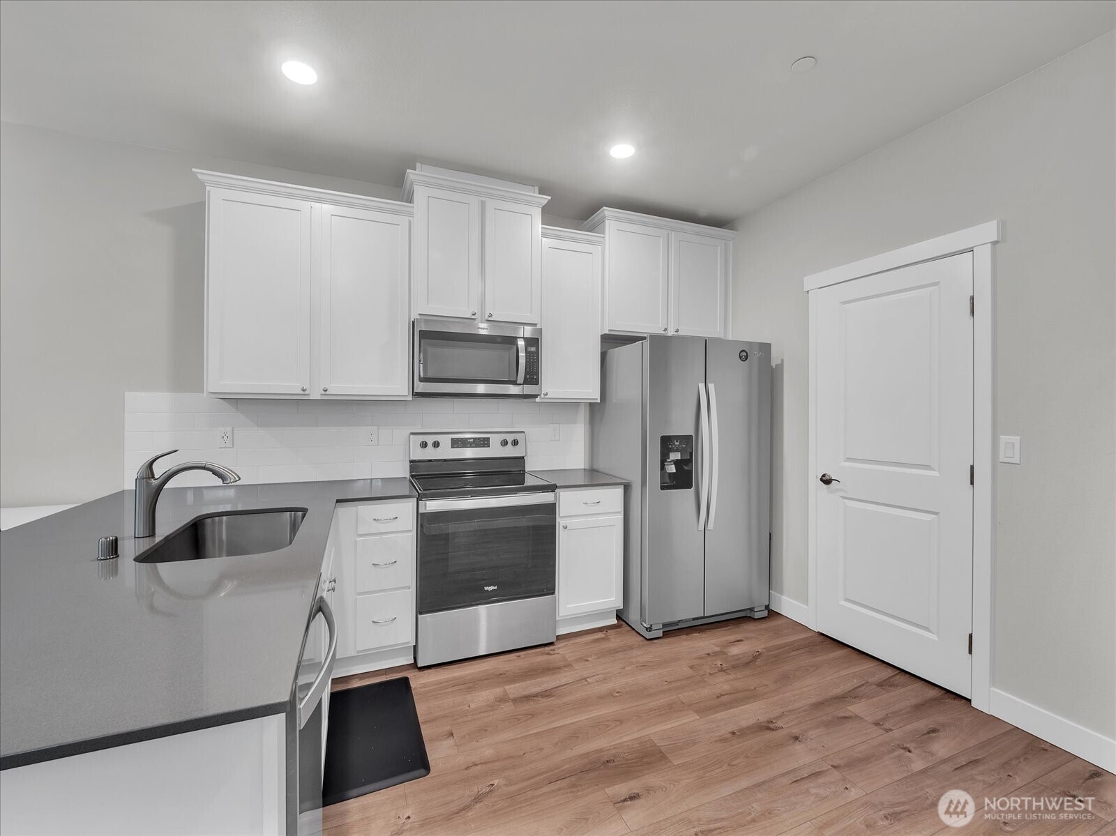 8311 Gilman Way Property Photo 5