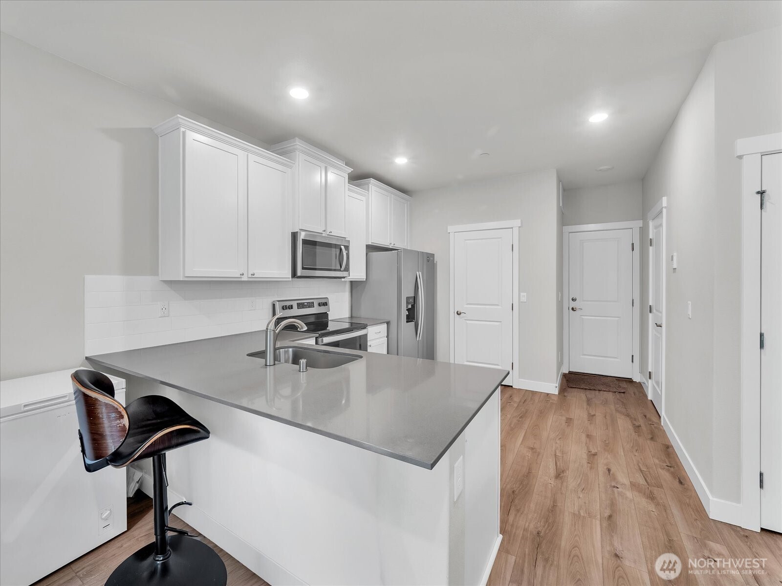 8311 Gilman Way Property Photo 7