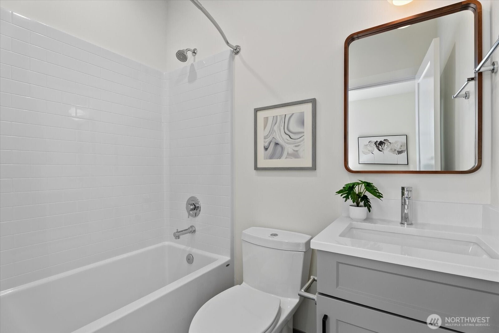 18518 Thorsk Street C5 Property Photo 18