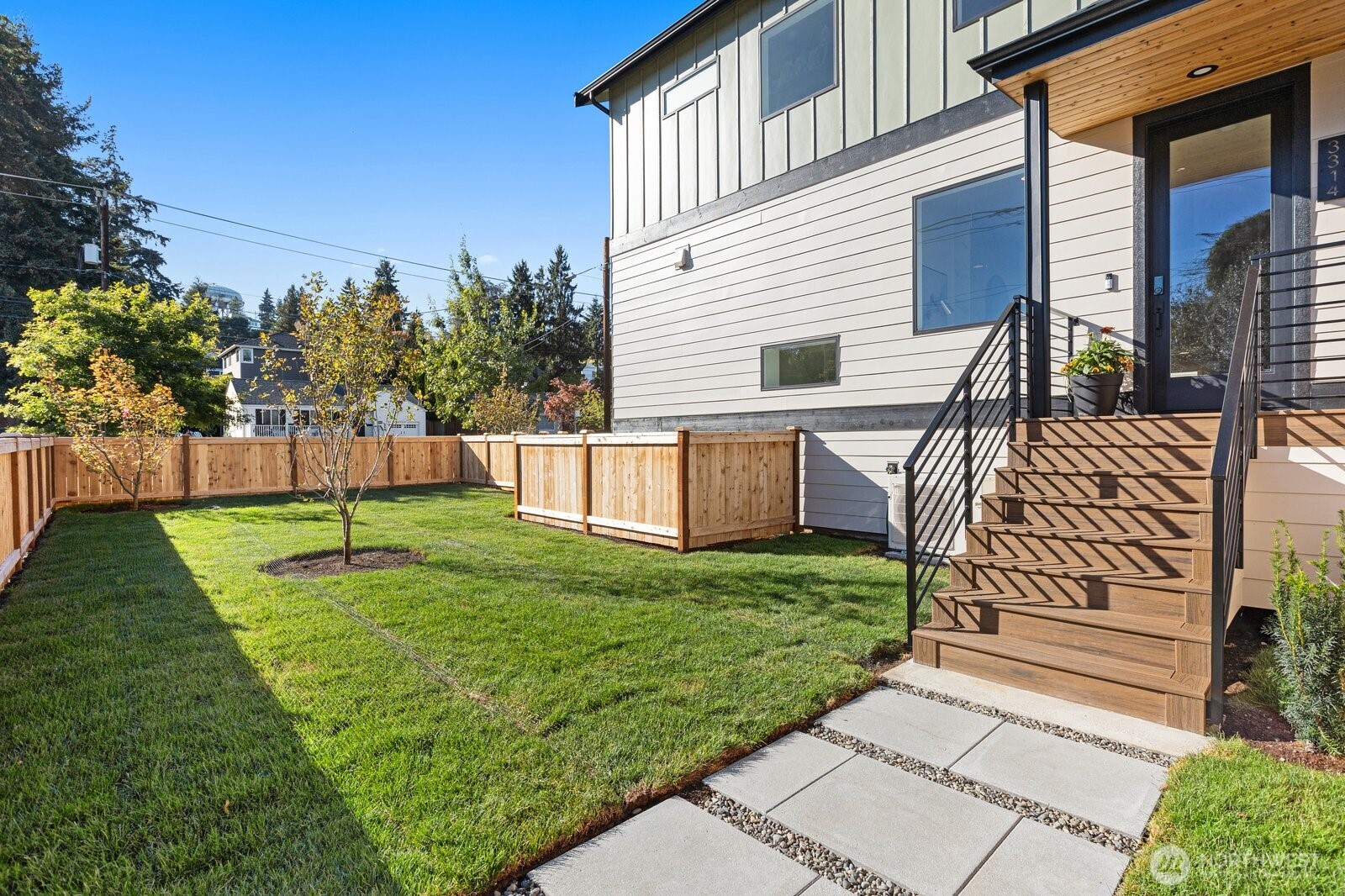 3314 W Dravus Street Property Photo 1