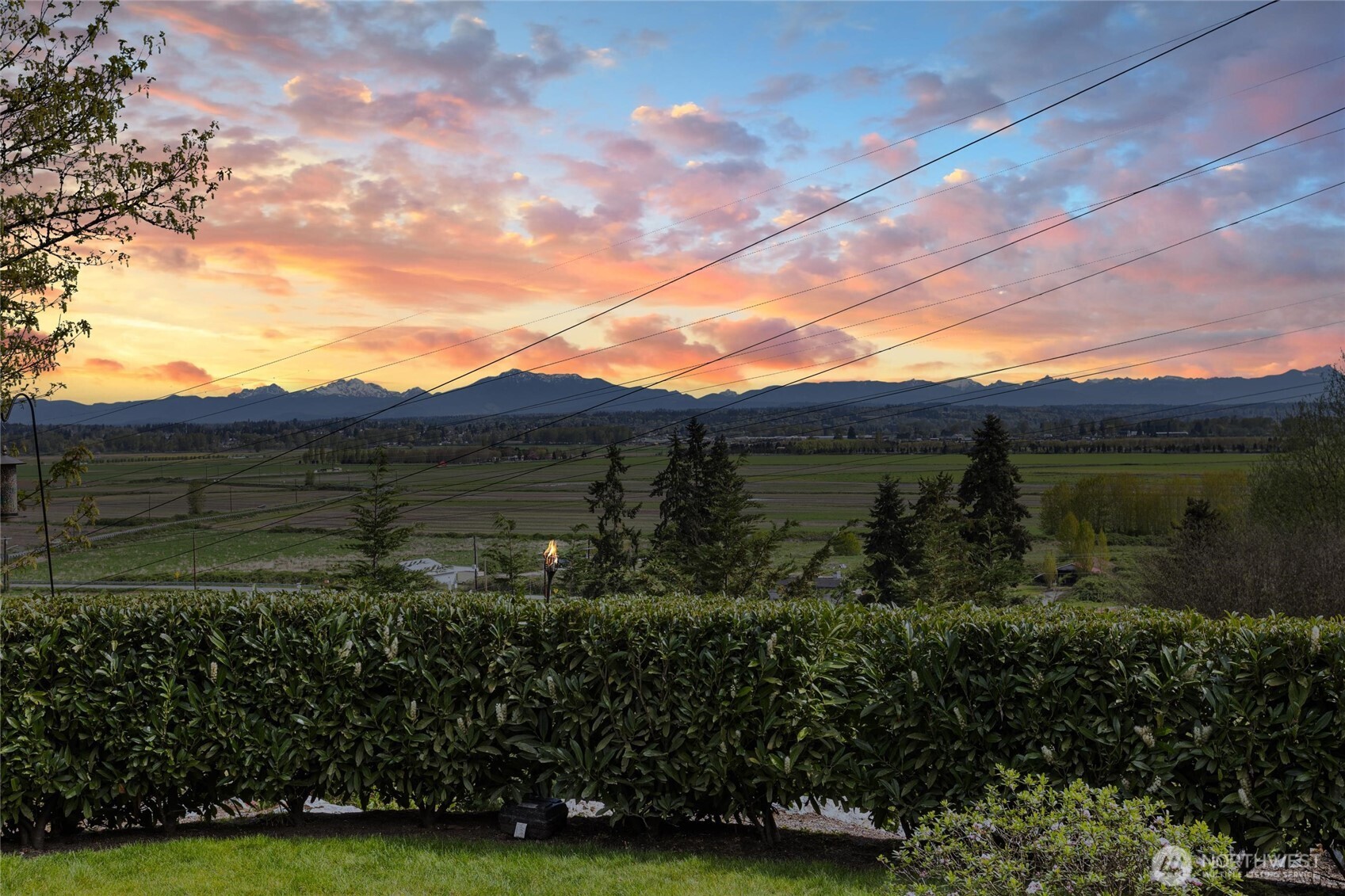 11733 Seattle Hill Road Property Photo 3