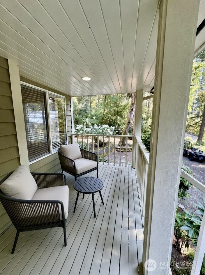 15944 Ne Lemolo Shore Drive Property Photo 4