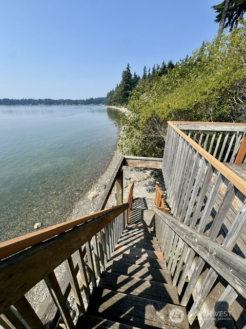 15944 Ne Lemolo Shore Drive Property Photo 32