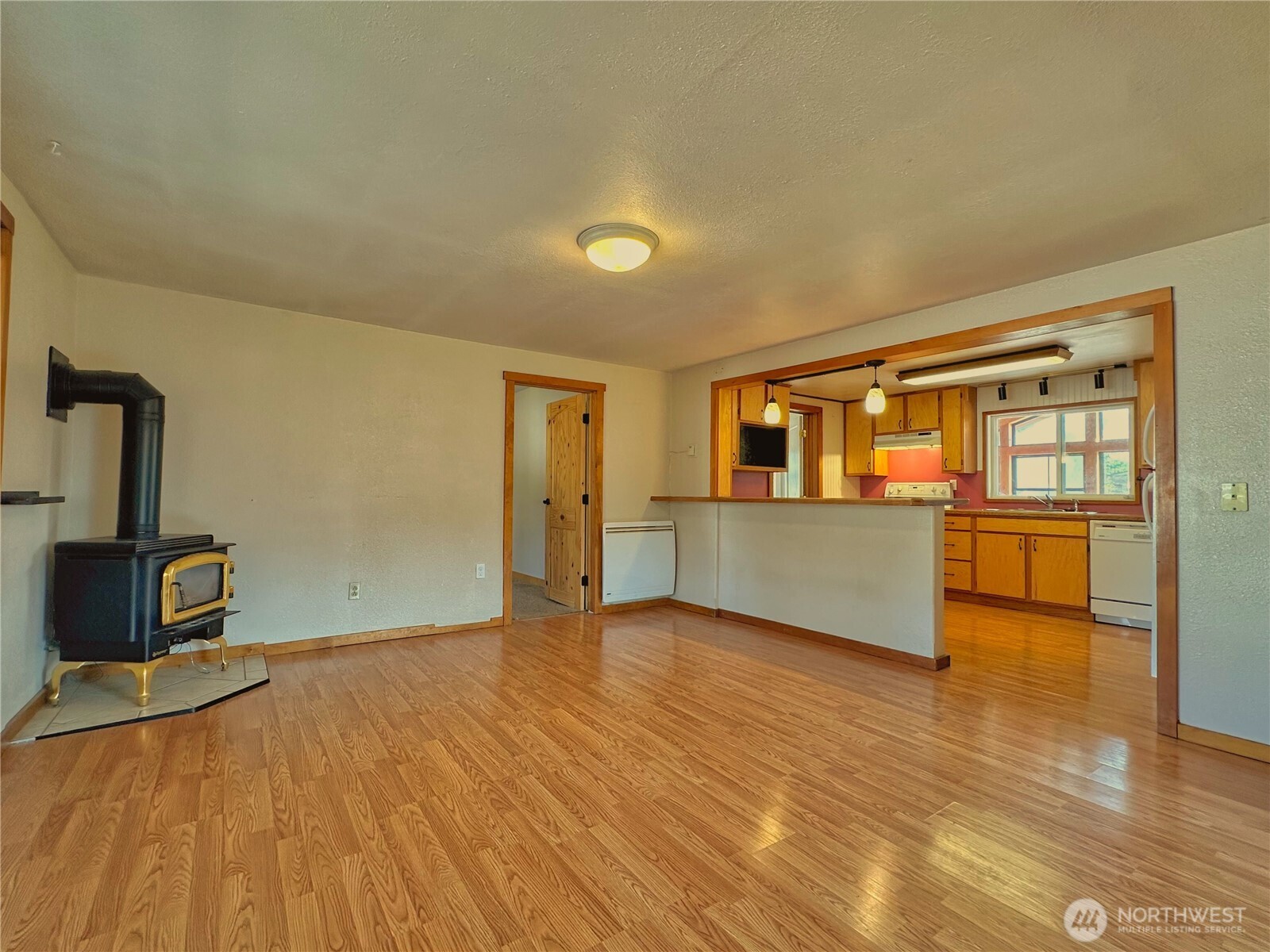 1211 Hughes Lane Property Photo 6