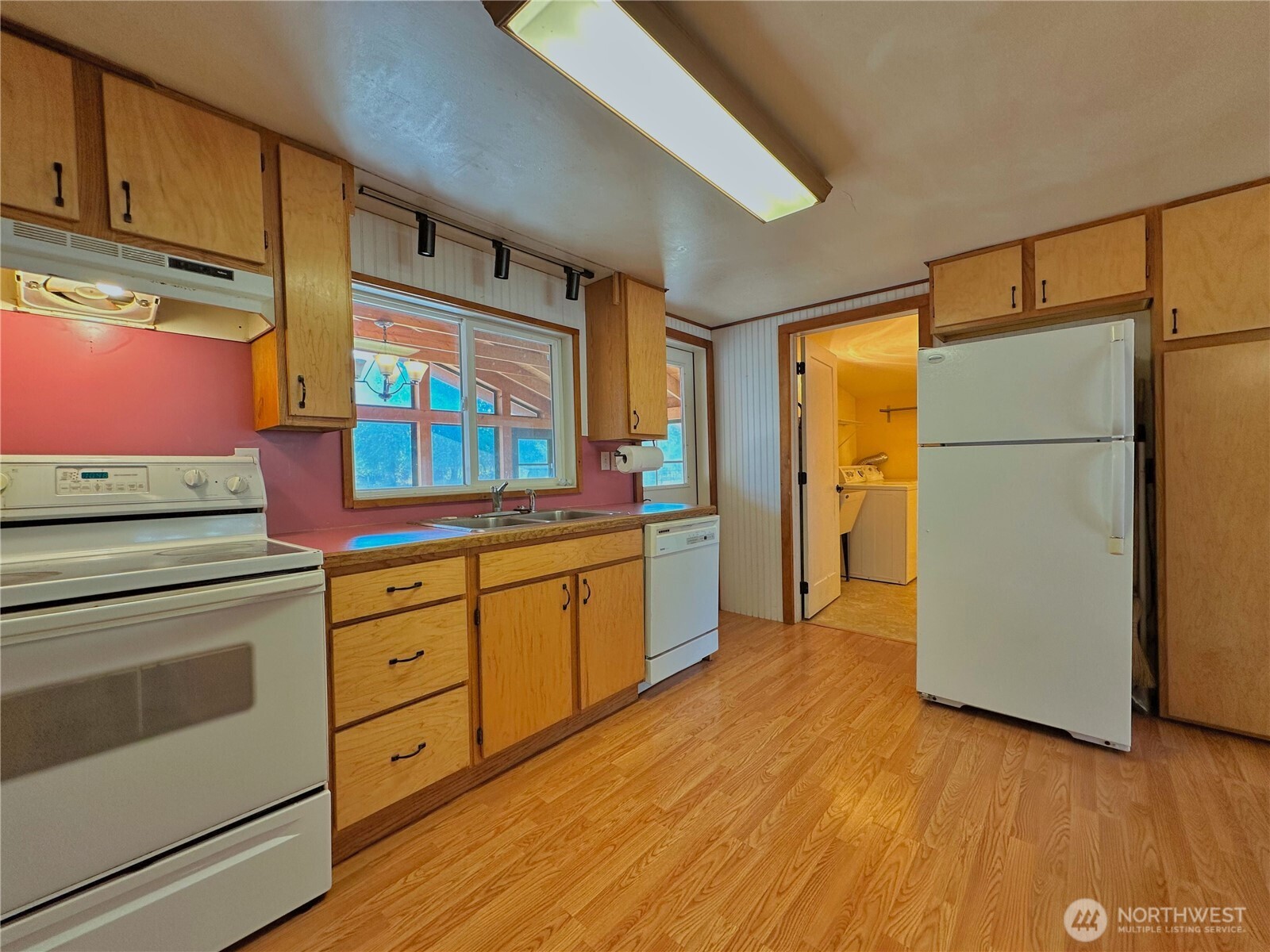 1211 Hughes Lane Property Photo 12