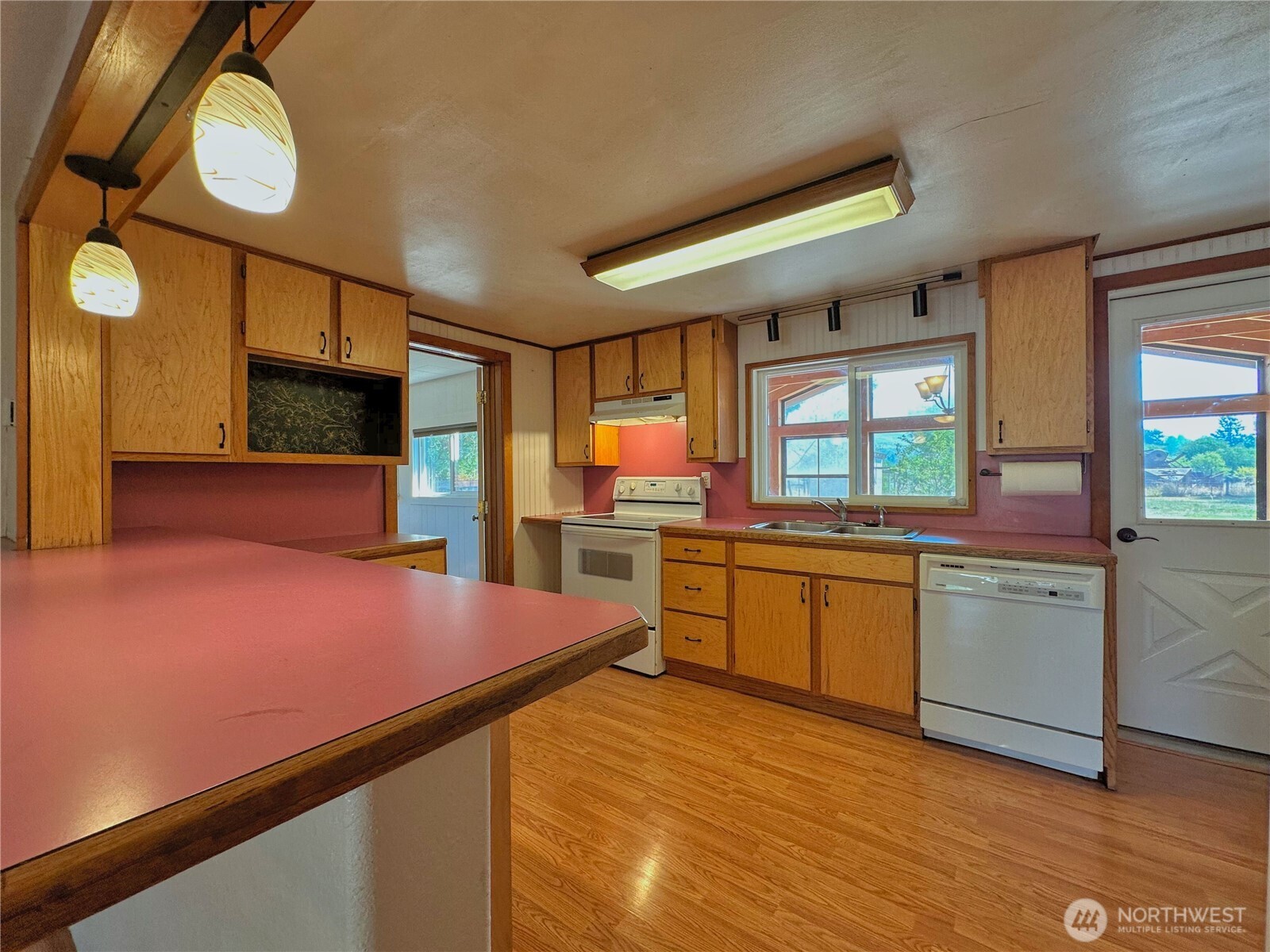 1211 Hughes Lane Property Photo 13