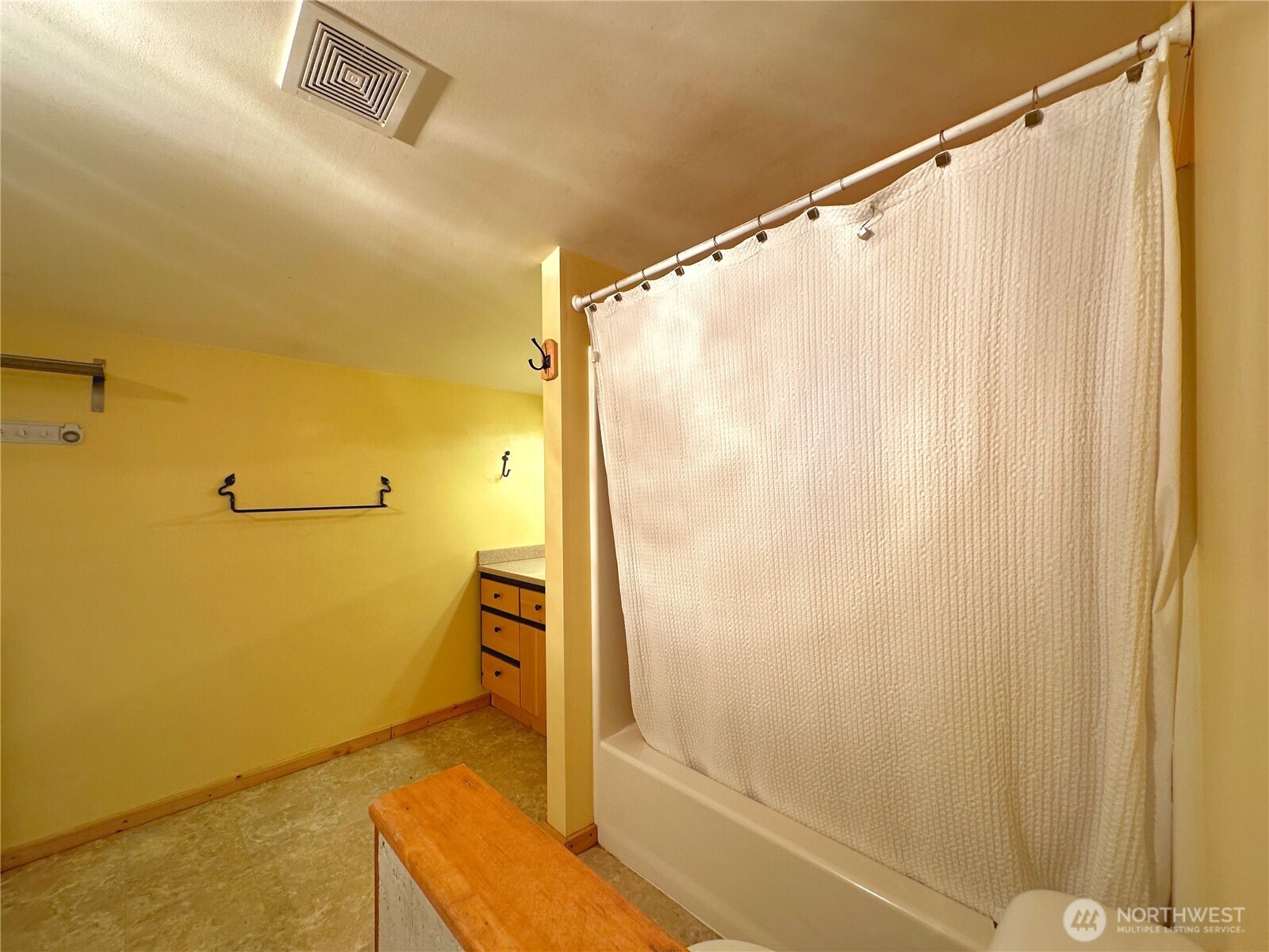 1211 Hughes Lane Property Photo 14