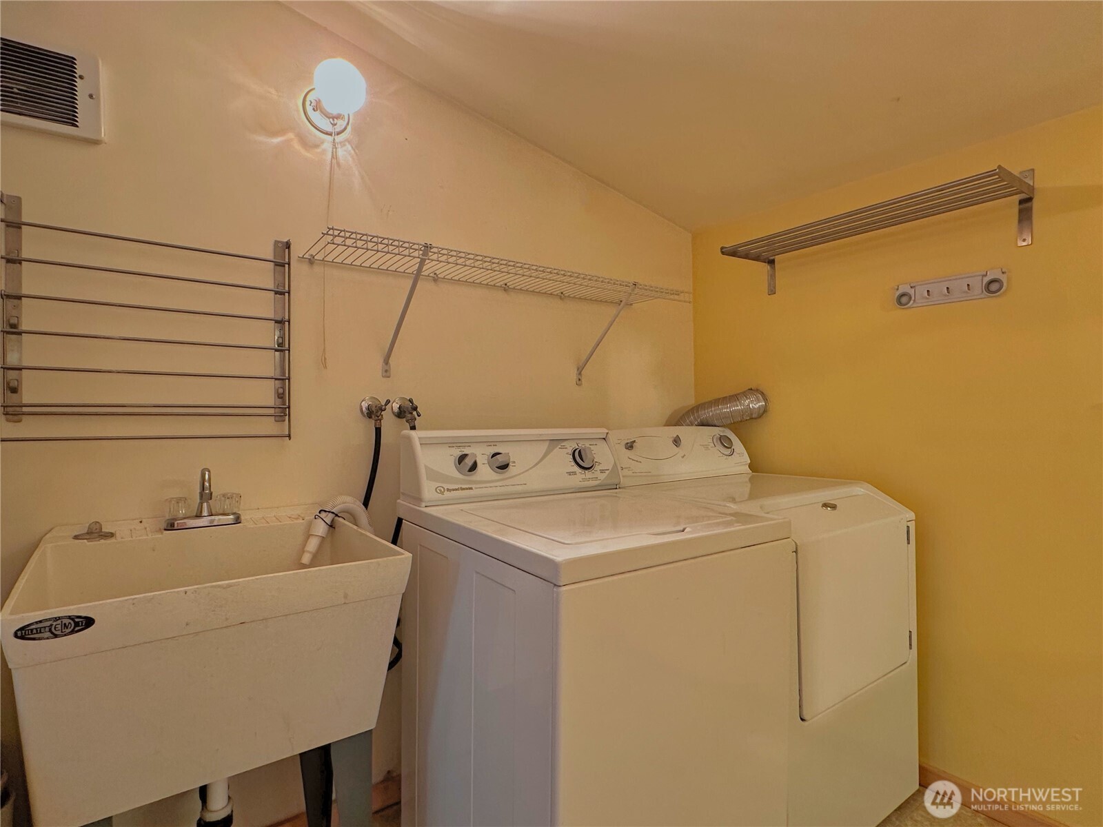 1211 Hughes Lane Property Photo 16