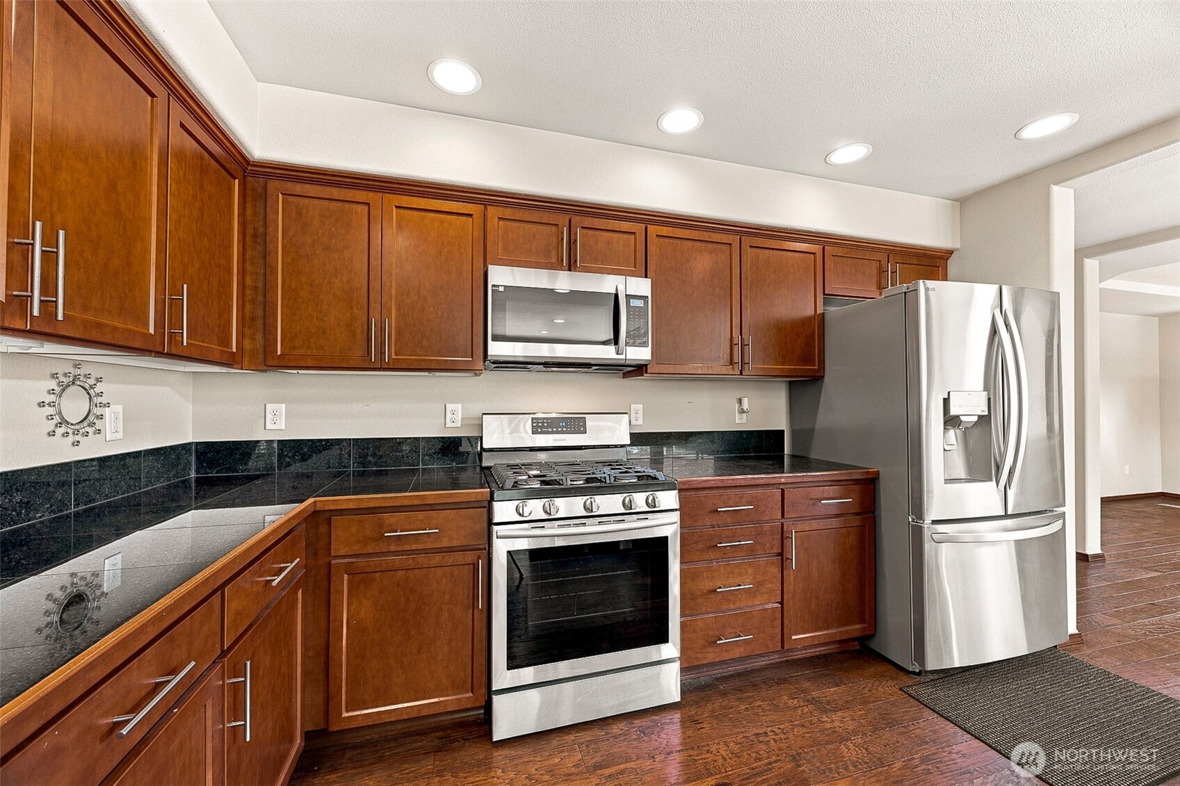 17700 82nd Drive Property Photo 8