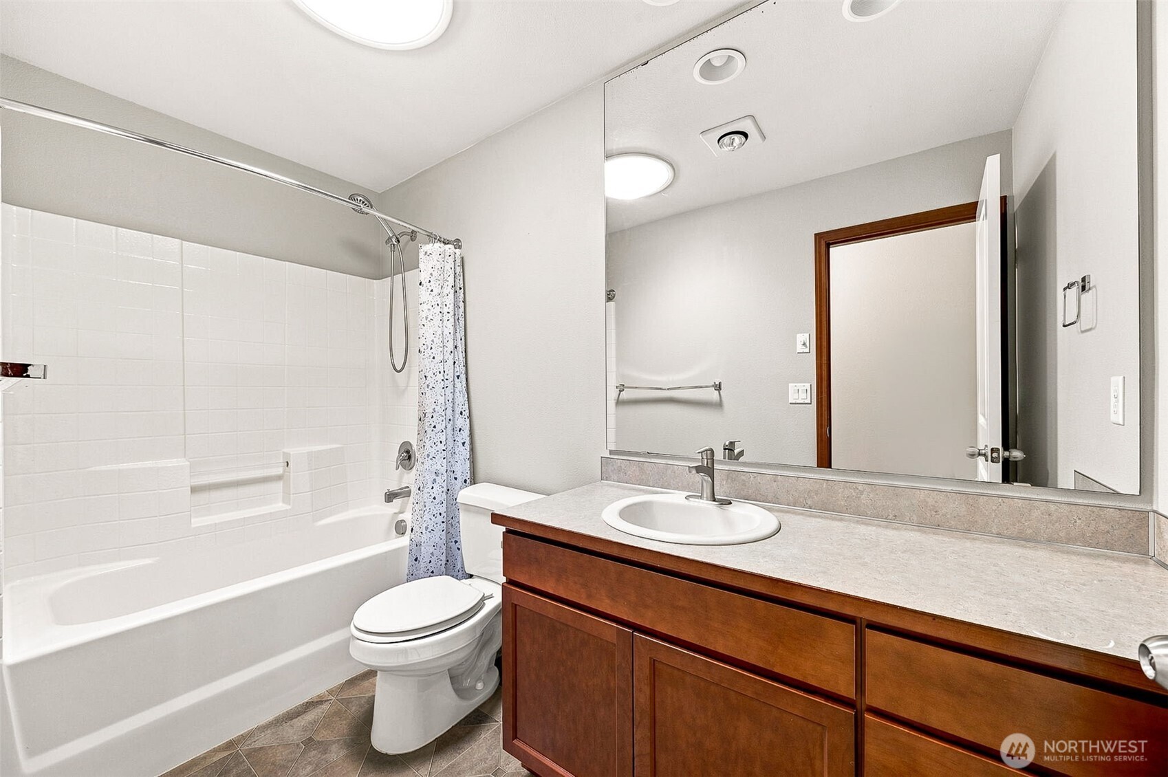 17700 82nd Drive Property Photo 17