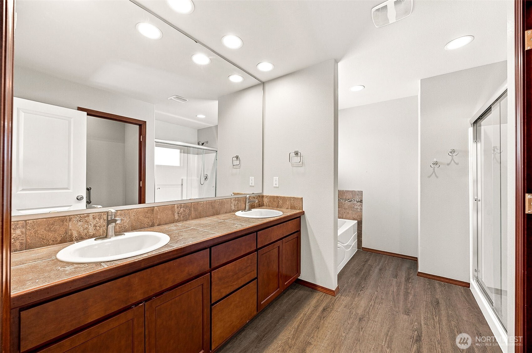 17700 82nd Drive Property Photo 21