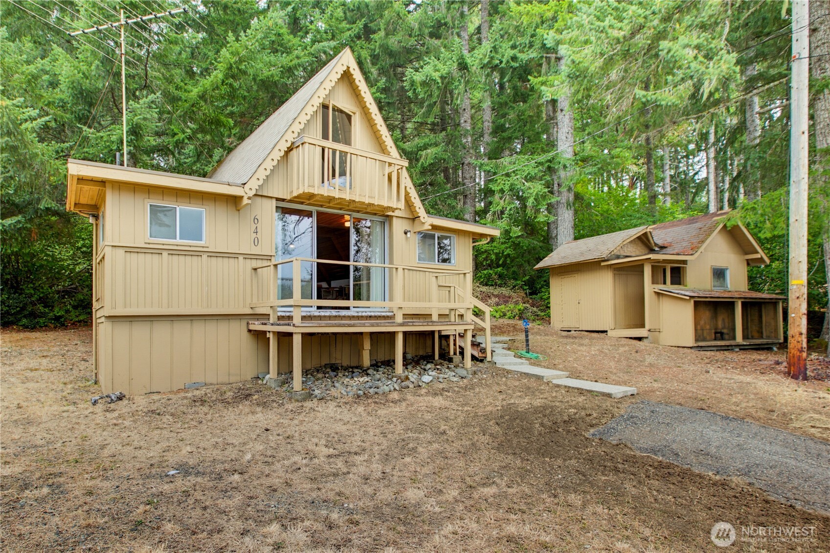 640 E Rauschert Road Property Photo 3